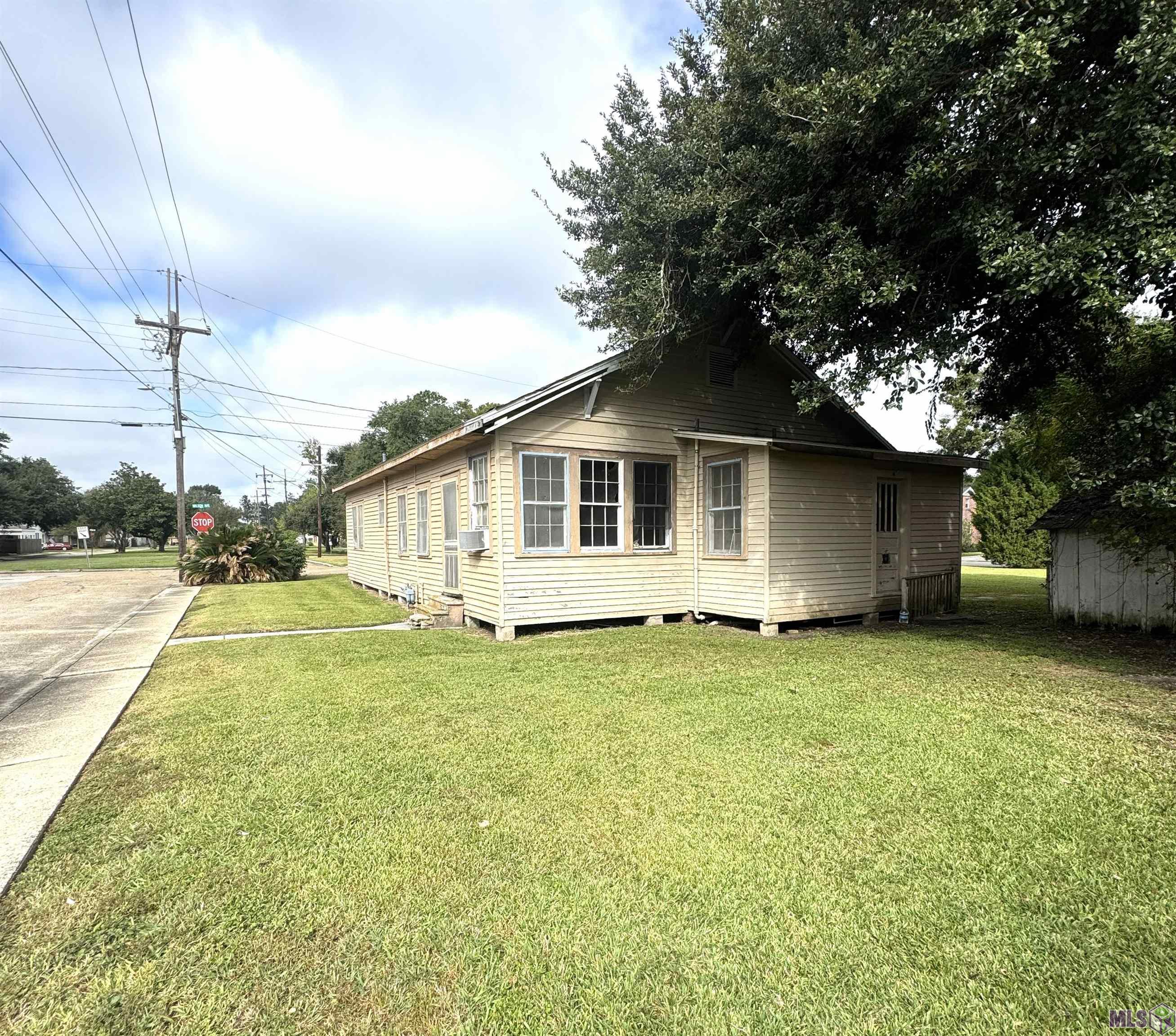 Homes for sale in Houma, LA | 402 Wilson Ave, Houma, LA 70364 | MLS# BY2025019989