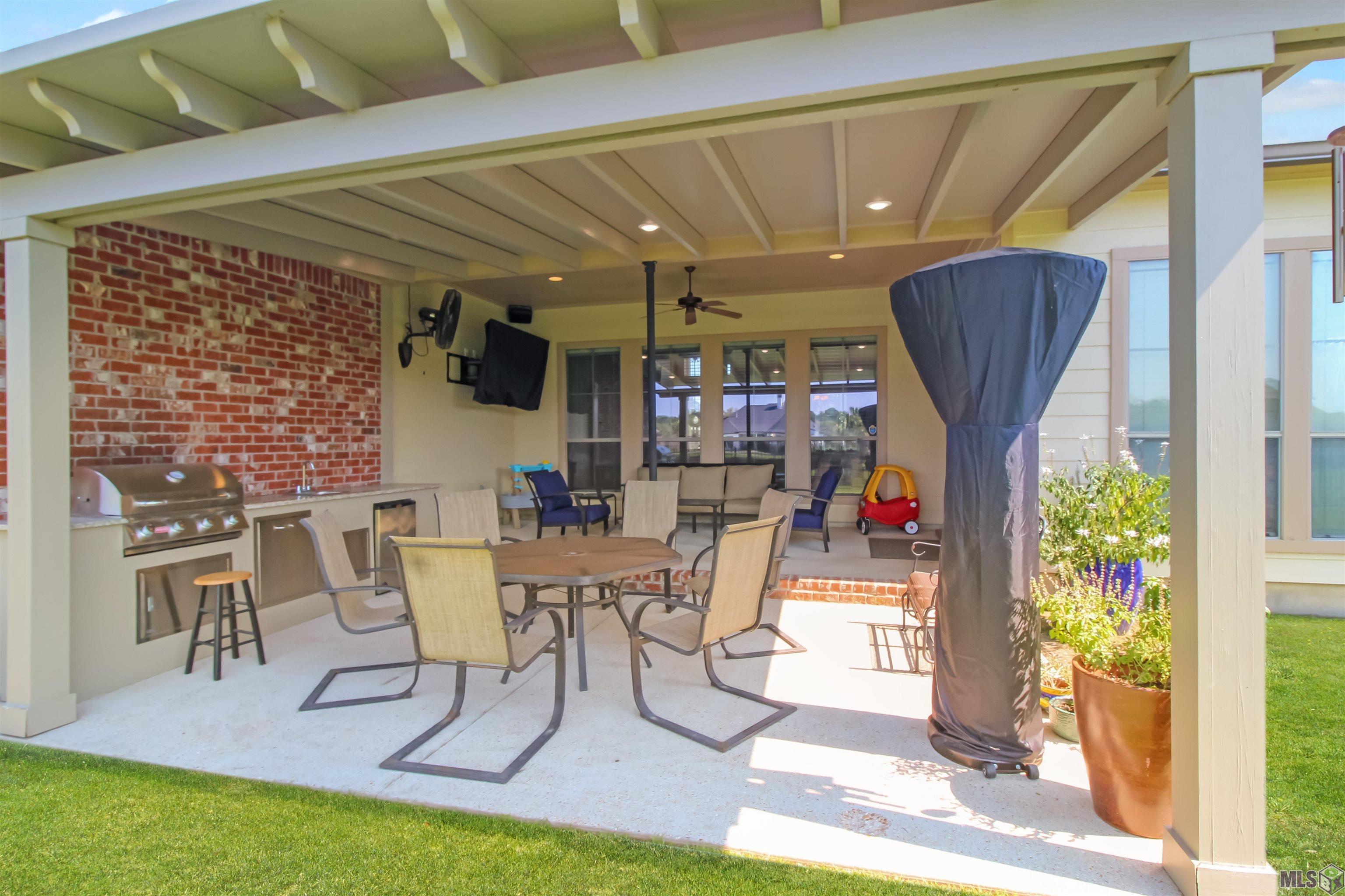 Homes for sale in Baton Rouge, LA | 17750 Shady Elm Ave, Baton Rouge, LA 70816 | MLS# BR2025020112