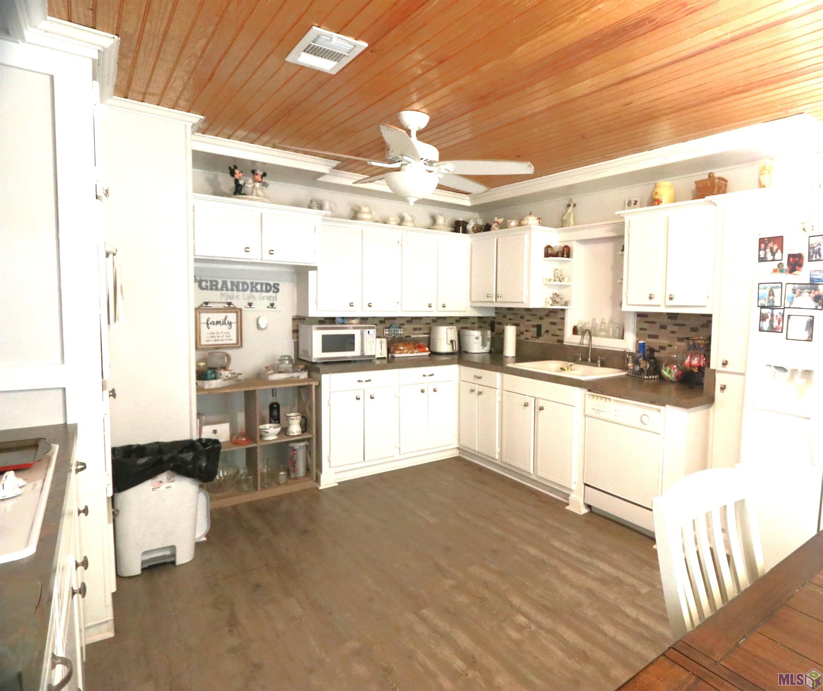 Homes for sale in Grand Isle, LA | 134 Rosethorne Ln, Grand Isle, LA 70358 | MLS# BY2025020124