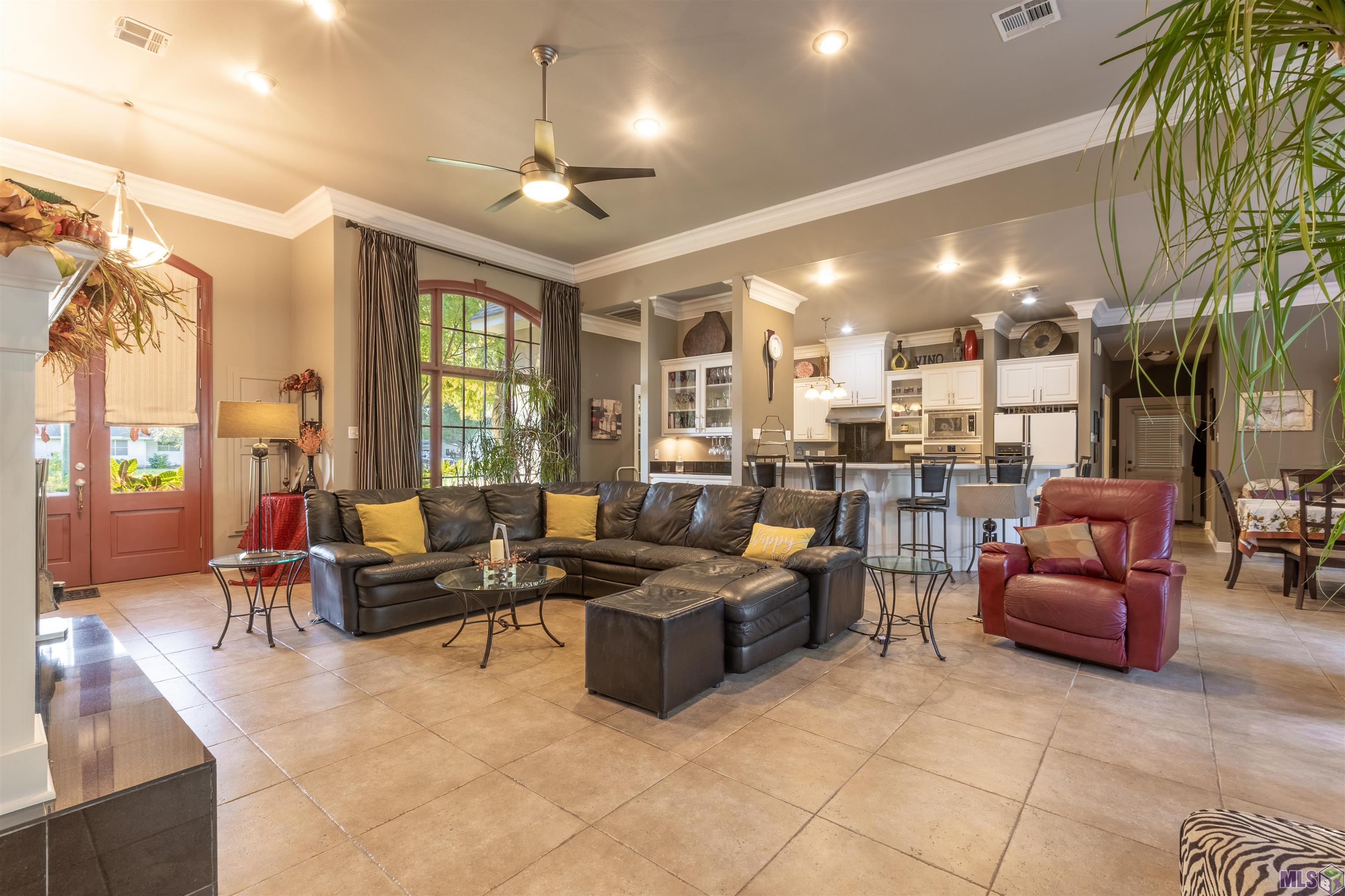 Homes for sale in Belle Rose, LA | 6996 Hwy 1, Belle Rose, LA 70341 | MLS# BY2025020151