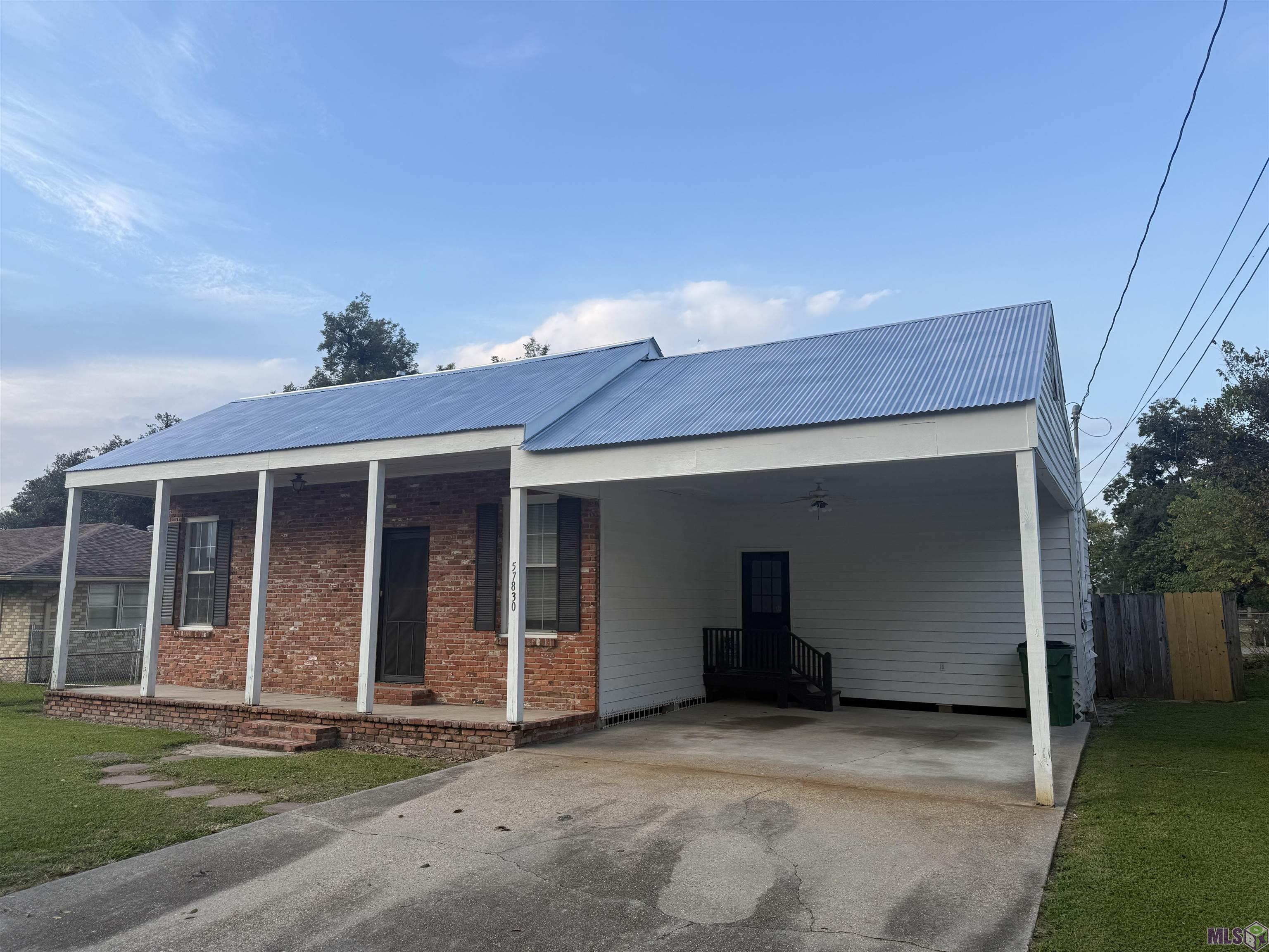 Homes for sale in Plaquemine, LA | 57830 Trosclair St, Plaquemine, LA 70764 | MLS# BR2025020528