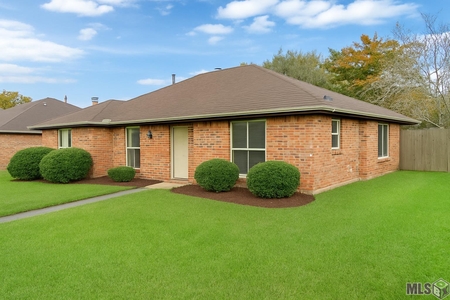 Homes for sale in Baton Rouge, LA | 3516 Sterling Dr, Baton Rouge, LA 70814 | MLS# BR2025020541