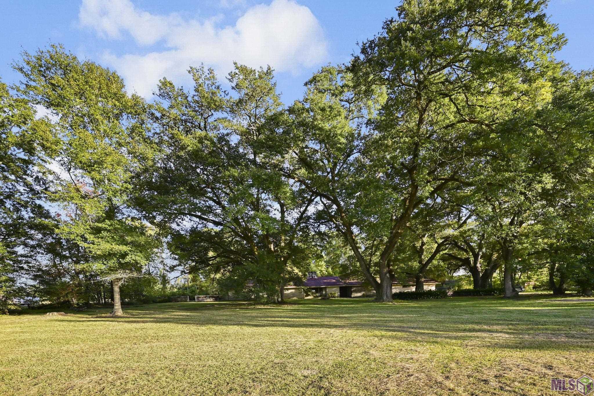 Homes for sale in Baton Rouge, LA | 996 Staring Ln, Baton Rouge, LA 70810 | MLS# BR2025020576