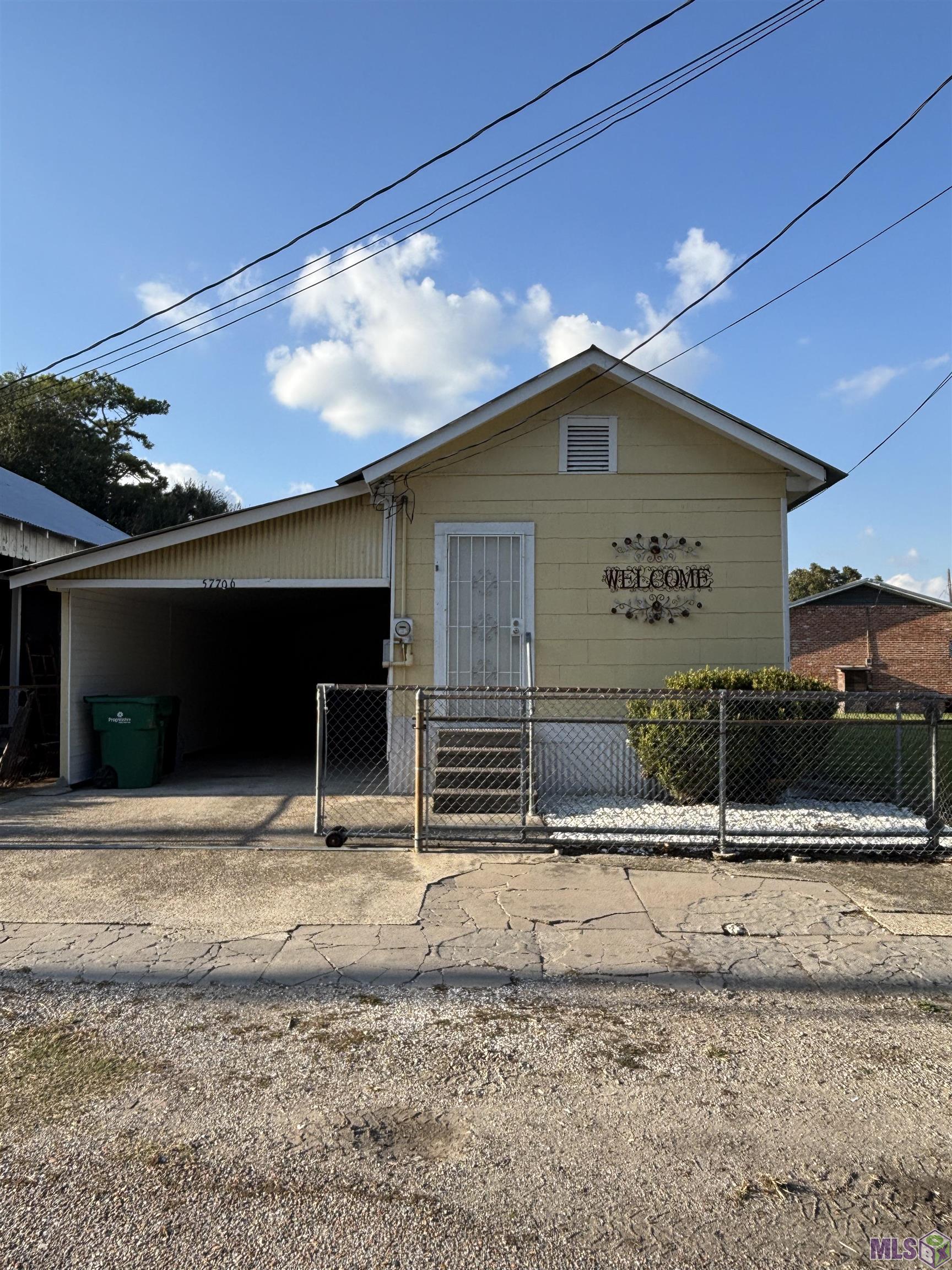 Homes for sale in Plaquemine, LA | 57706 Plaquemine St, Plaquemine, LA 70764 | MLS# BR2025020640