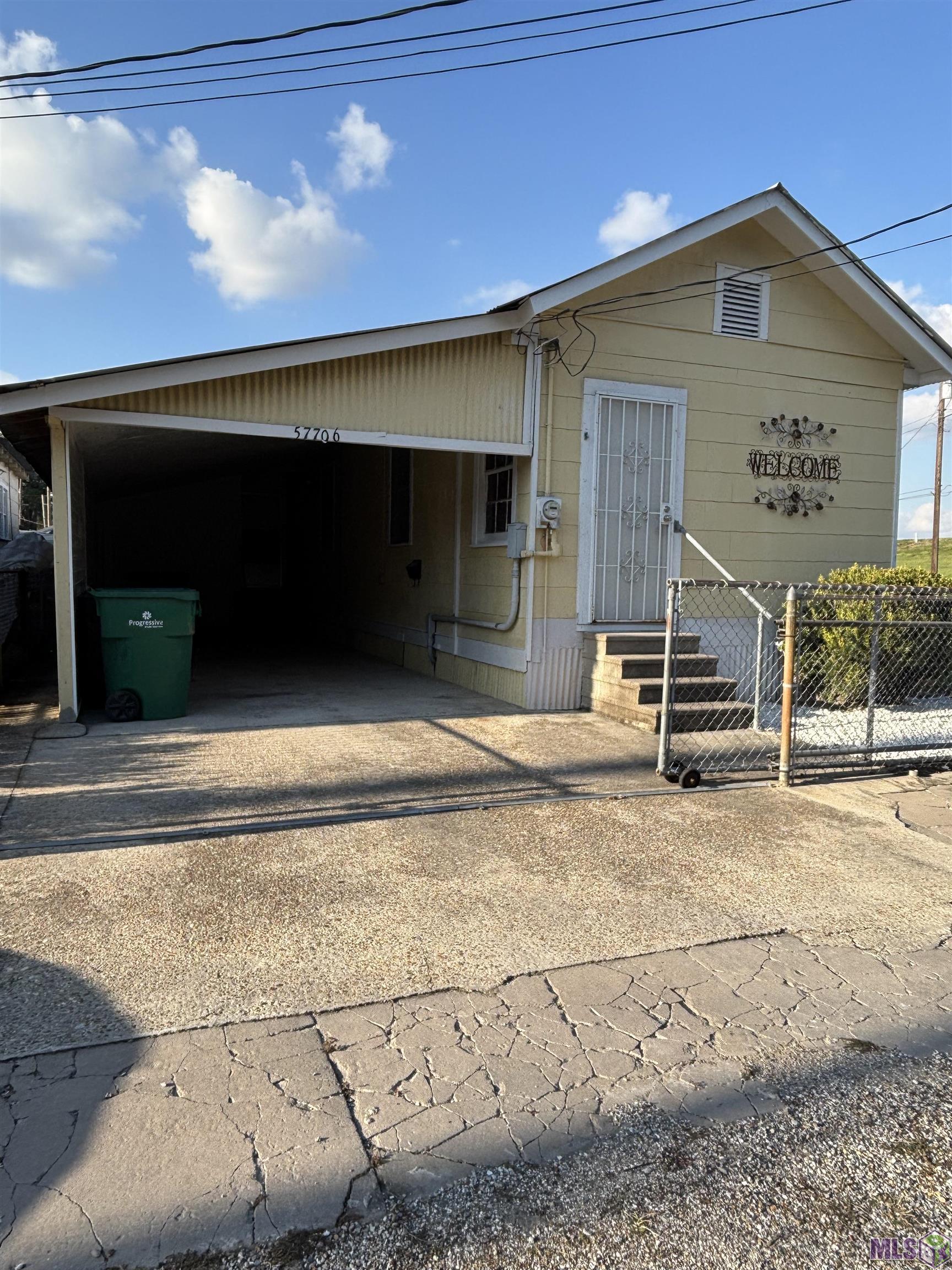 Homes for sale in Plaquemine, LA | 57706 Plaquemine St, Plaquemine, LA 70764 | MLS# BR2025020640