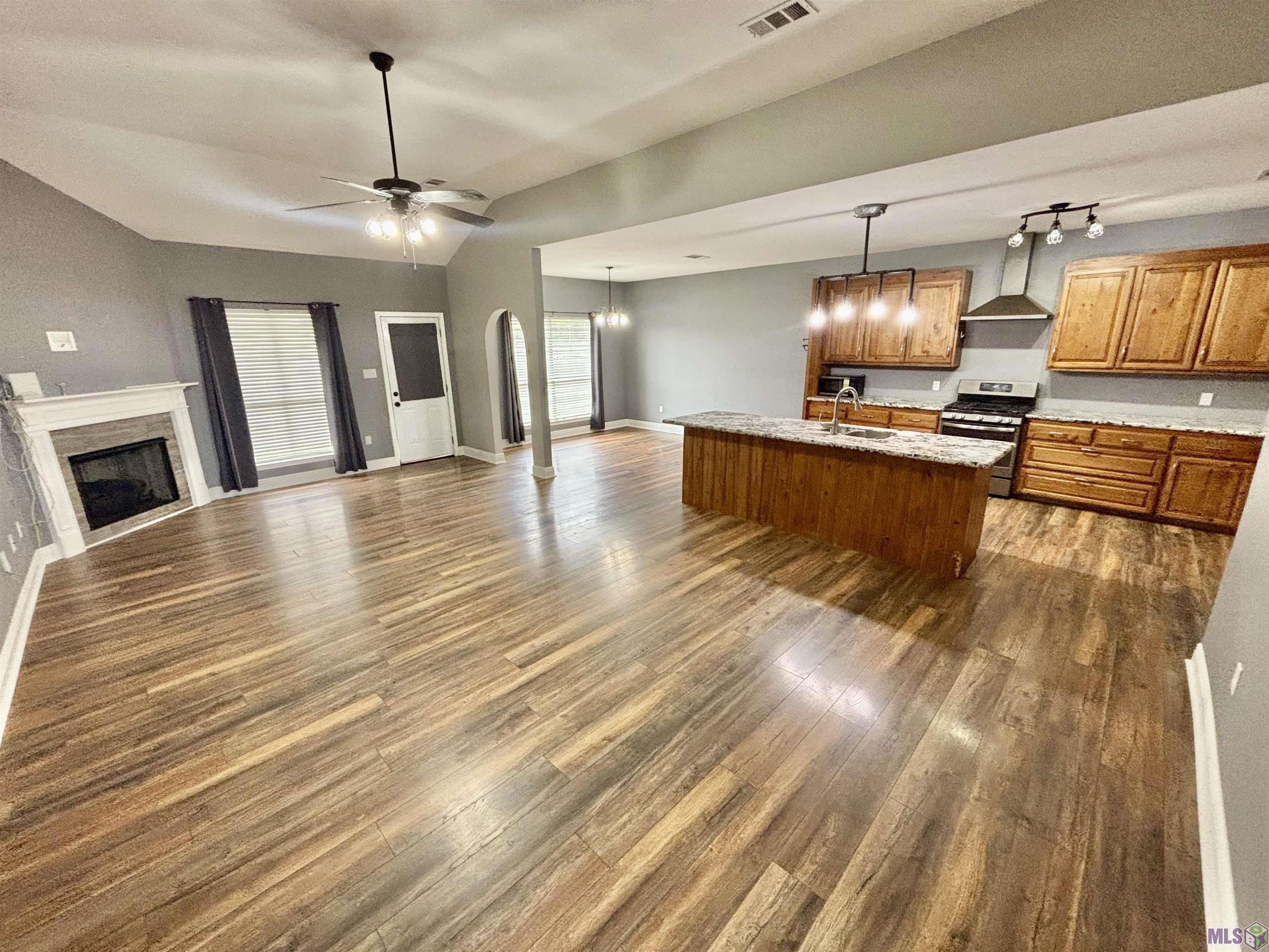 Homes for sale in Denham Springs, LA | 23776 Sandalwood Dr, Denham Springs, LA 70726 | MLS# BR2025020646