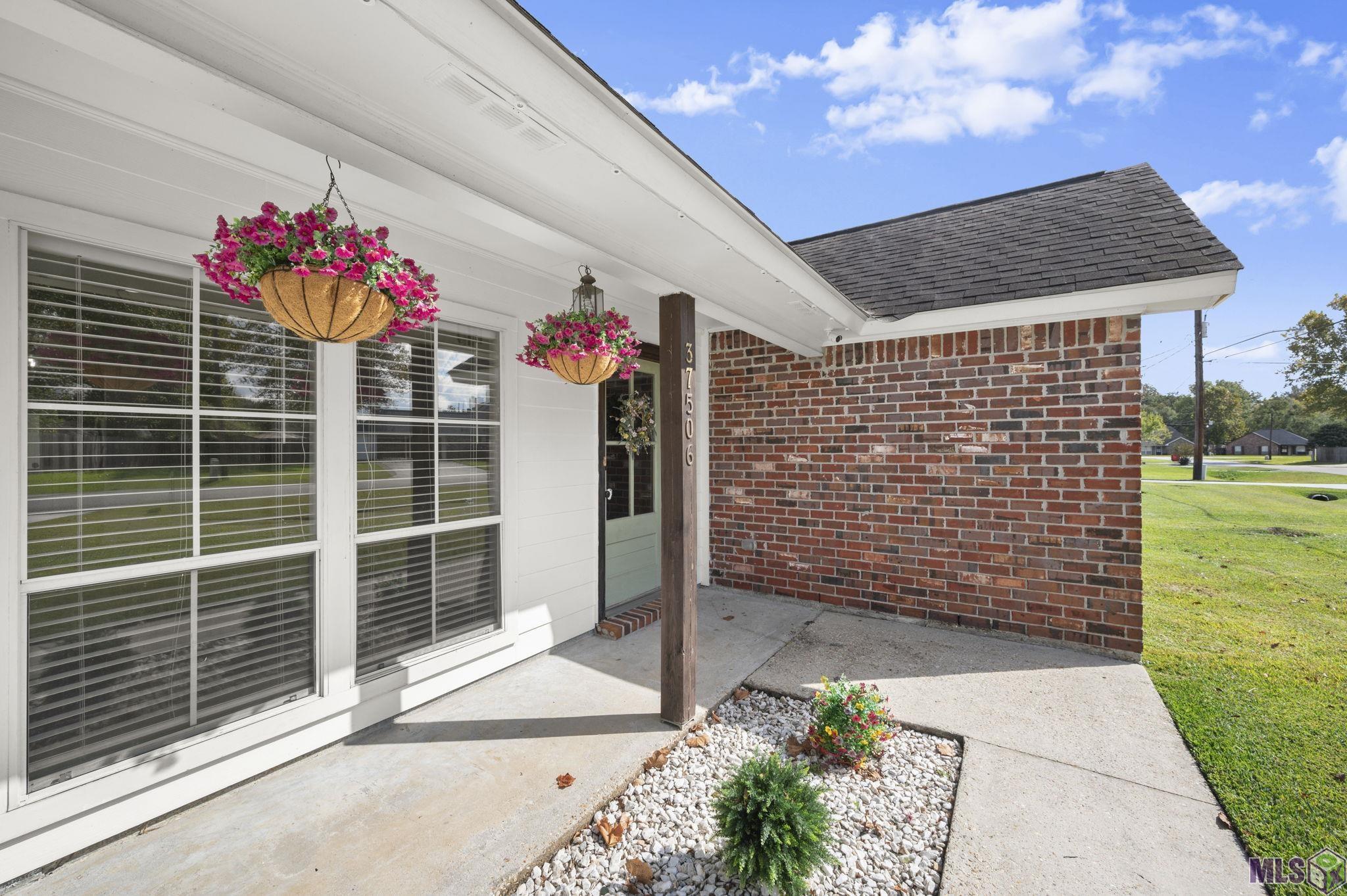 Homes for sale in Prairieville, LA | 37506 Parkbrook Dr, Prairieville, LA 70769 | MLS# BR2025020734