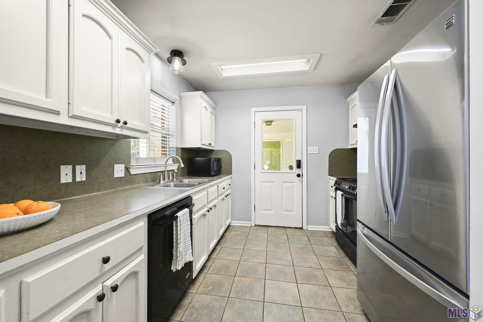 Homes for sale in Prairieville, LA | 37506 Parkbrook Dr, Prairieville, LA 70769 | MLS# BR2025020734