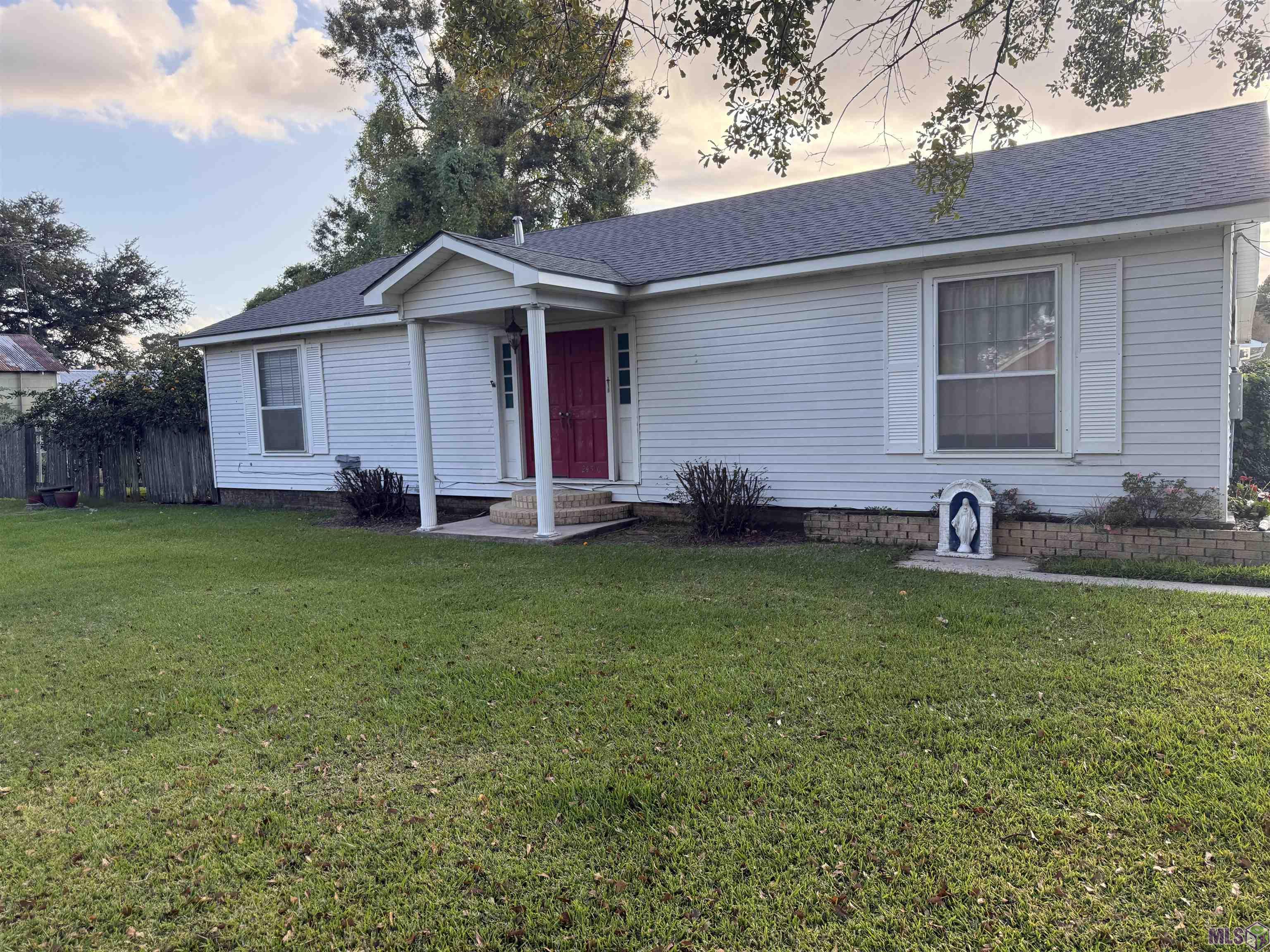Homes for sale in Plaquemine, LA | 24510 Hebert St, Plaquemine, LA 70764 | MLS# BR2025020748