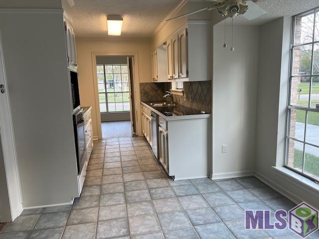 Homes for sale in Baton Rouge, LA | 1633 Brookhollow Dr, Baton Rouge, LA 70810 | MLS# BR2025020824