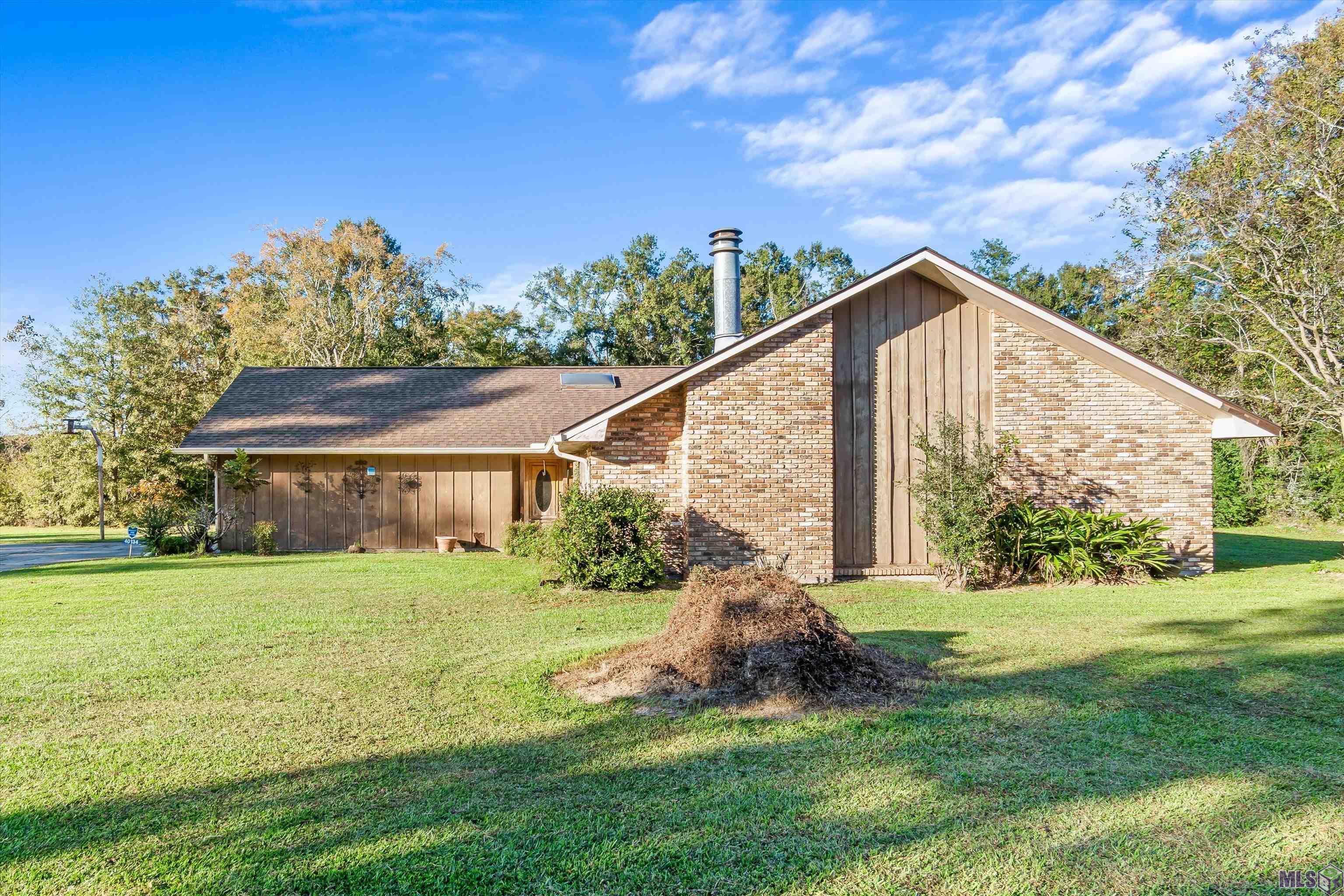 Homes for sale in Gonzales, LA | 40134 Woodland Ave, Gonzales, LA 70737 | MLS# BR2025020857