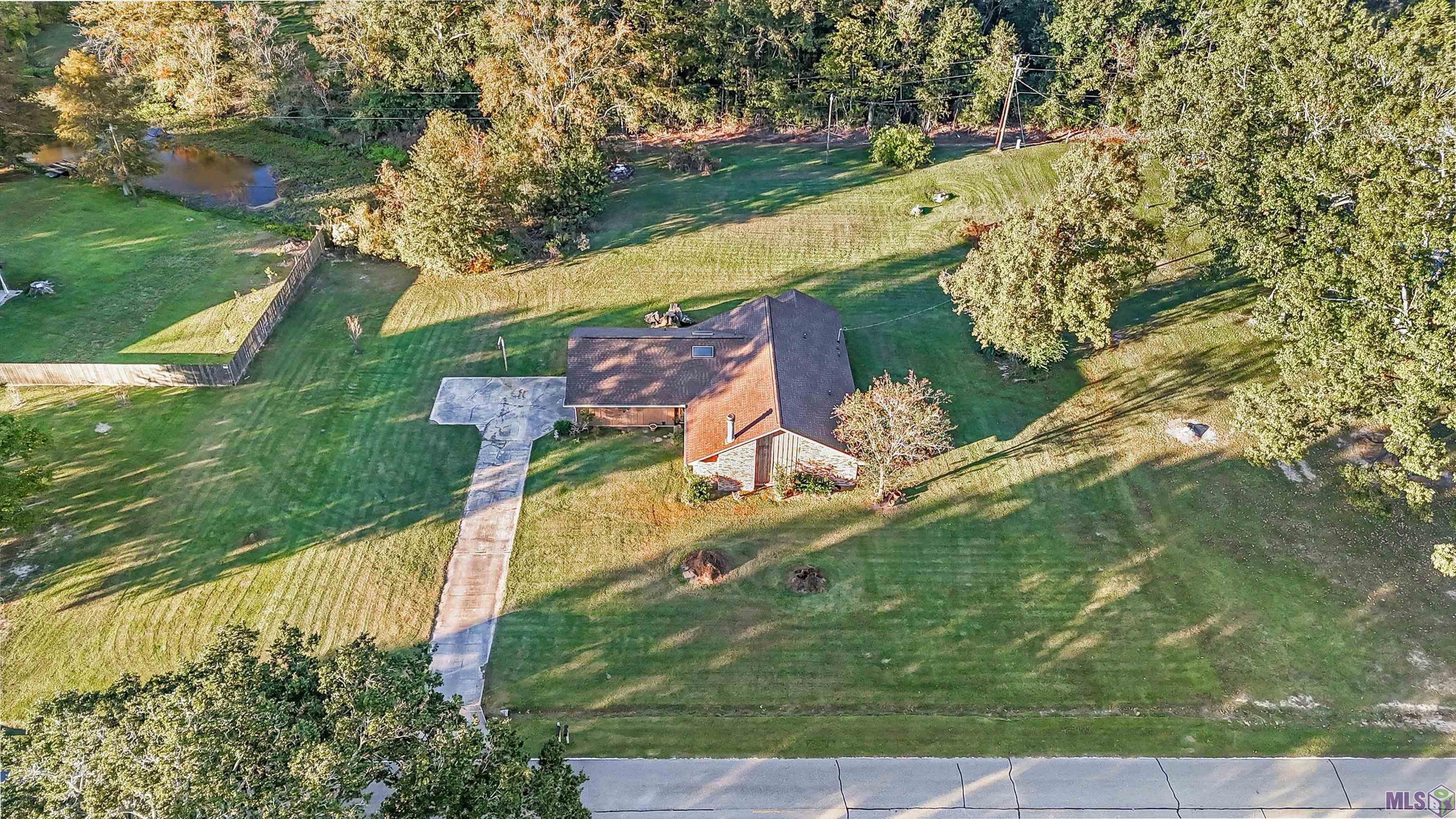 Homes for sale in Gonzales, LA | 40134 Woodland Ave, Gonzales, LA 70737 | MLS# BR2025020857