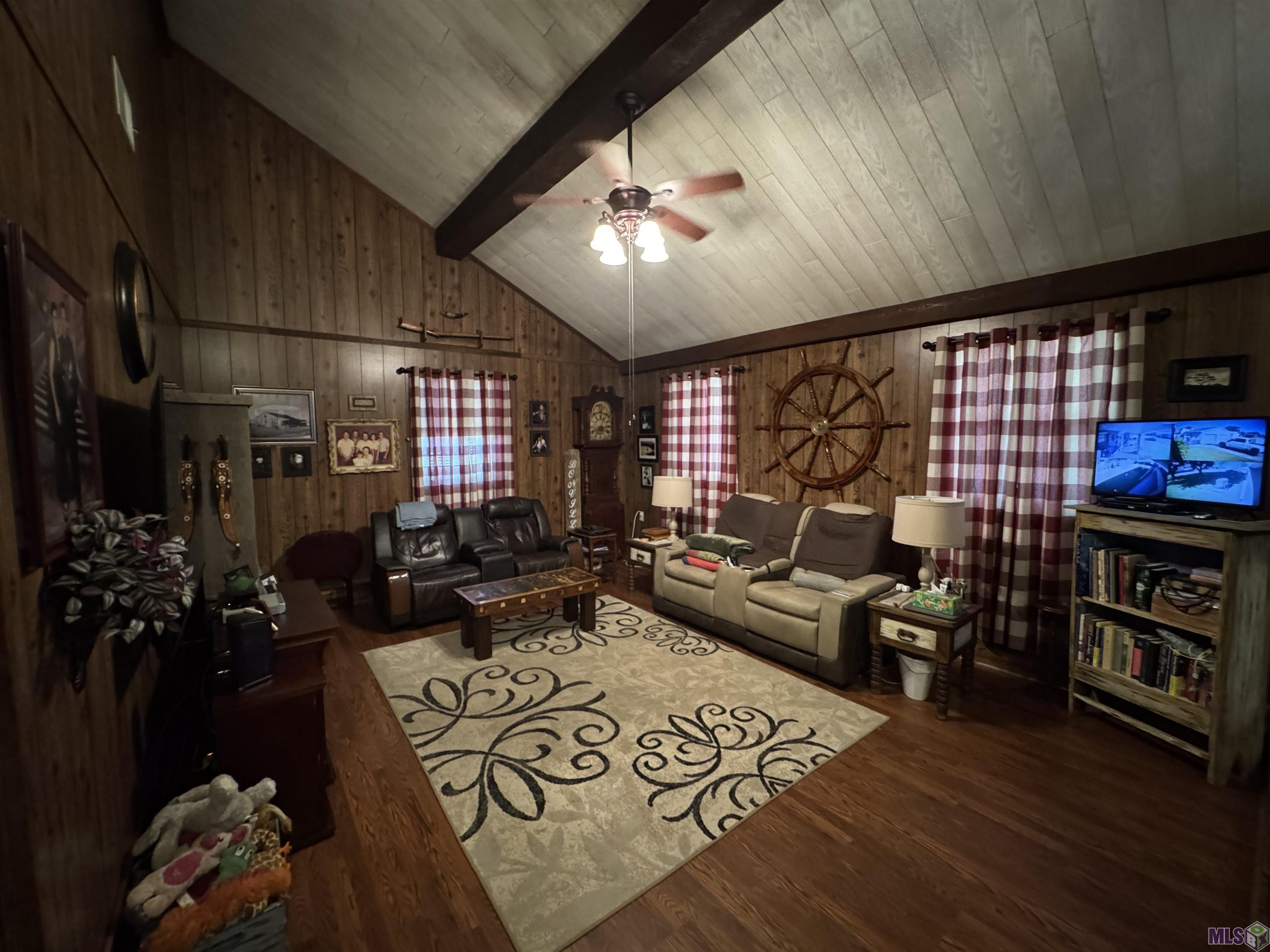 Homes for sale in Lockport, LA | 220 Lark Dr, Lockport, LA 70374 | MLS# BY2025020994