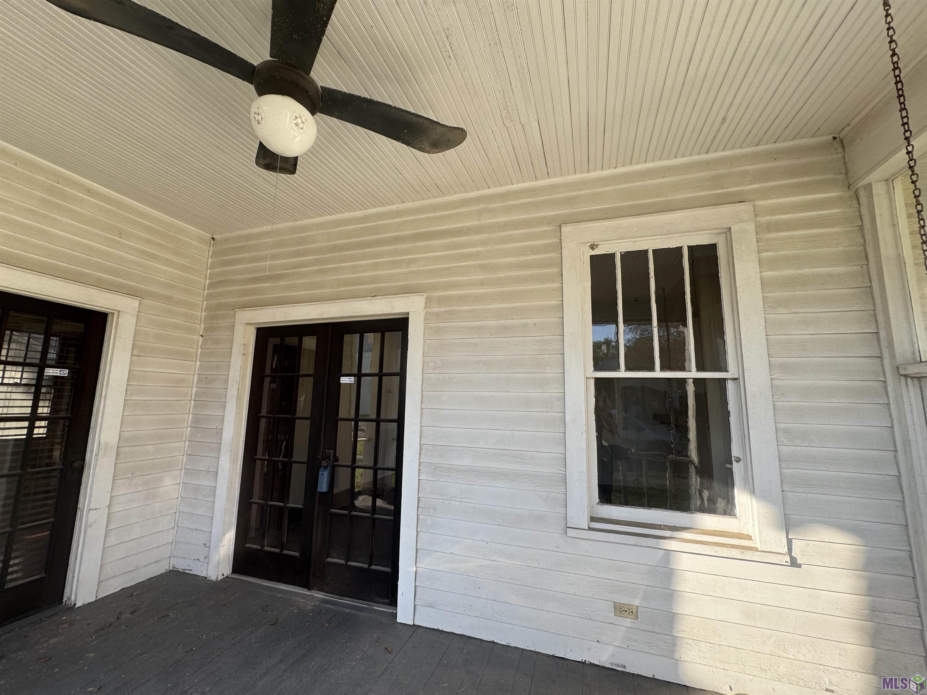 Homes for sale in Port Allen, LA | 456 Louisiana Ave, Port Allen, LA 70767 | MLS# BR2025021077