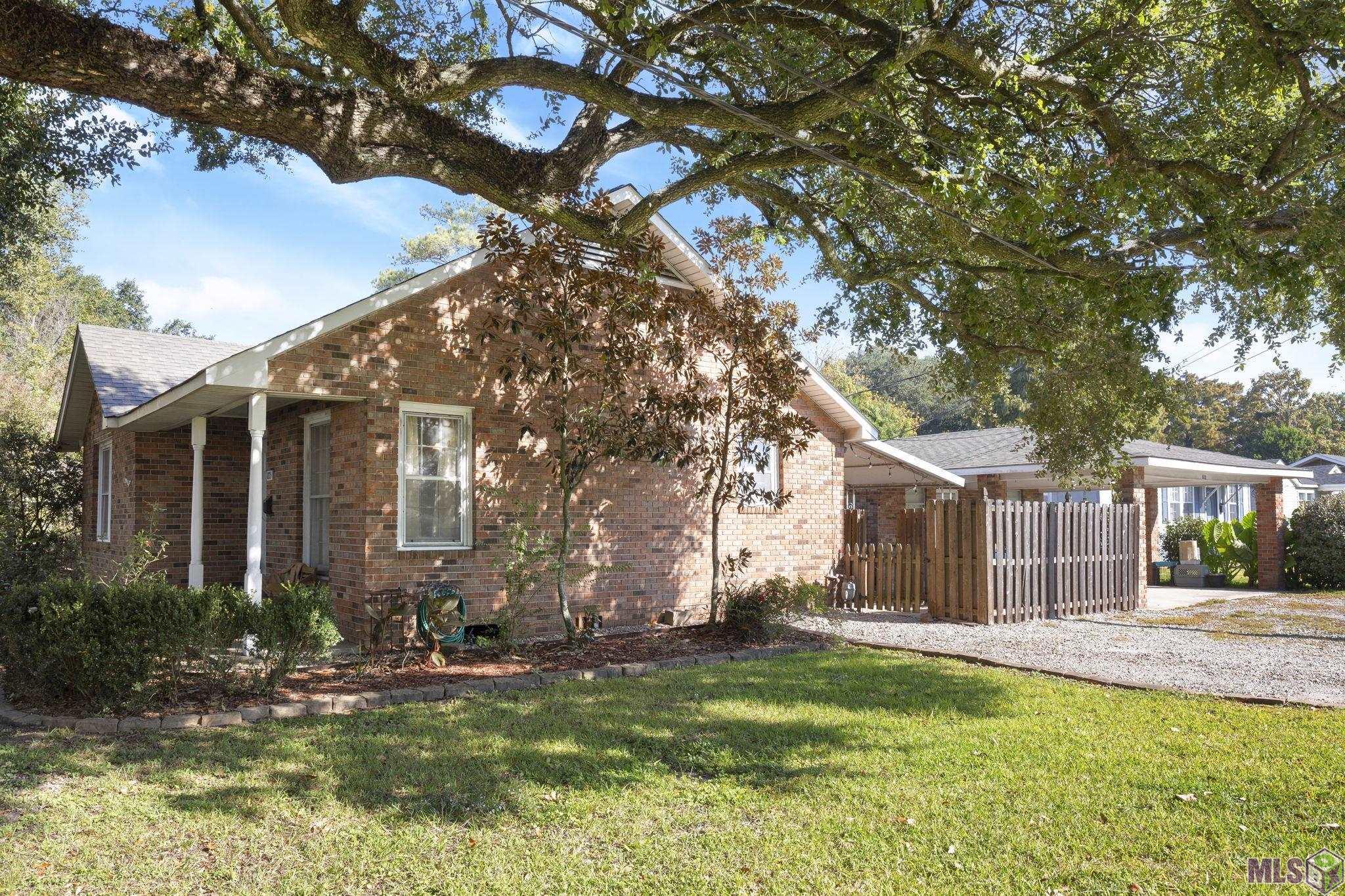 Homes for sale in Port Allen, LA | 835 Whitehead Blvd, Port Allen, LA 70767 | MLS# BR2025021160