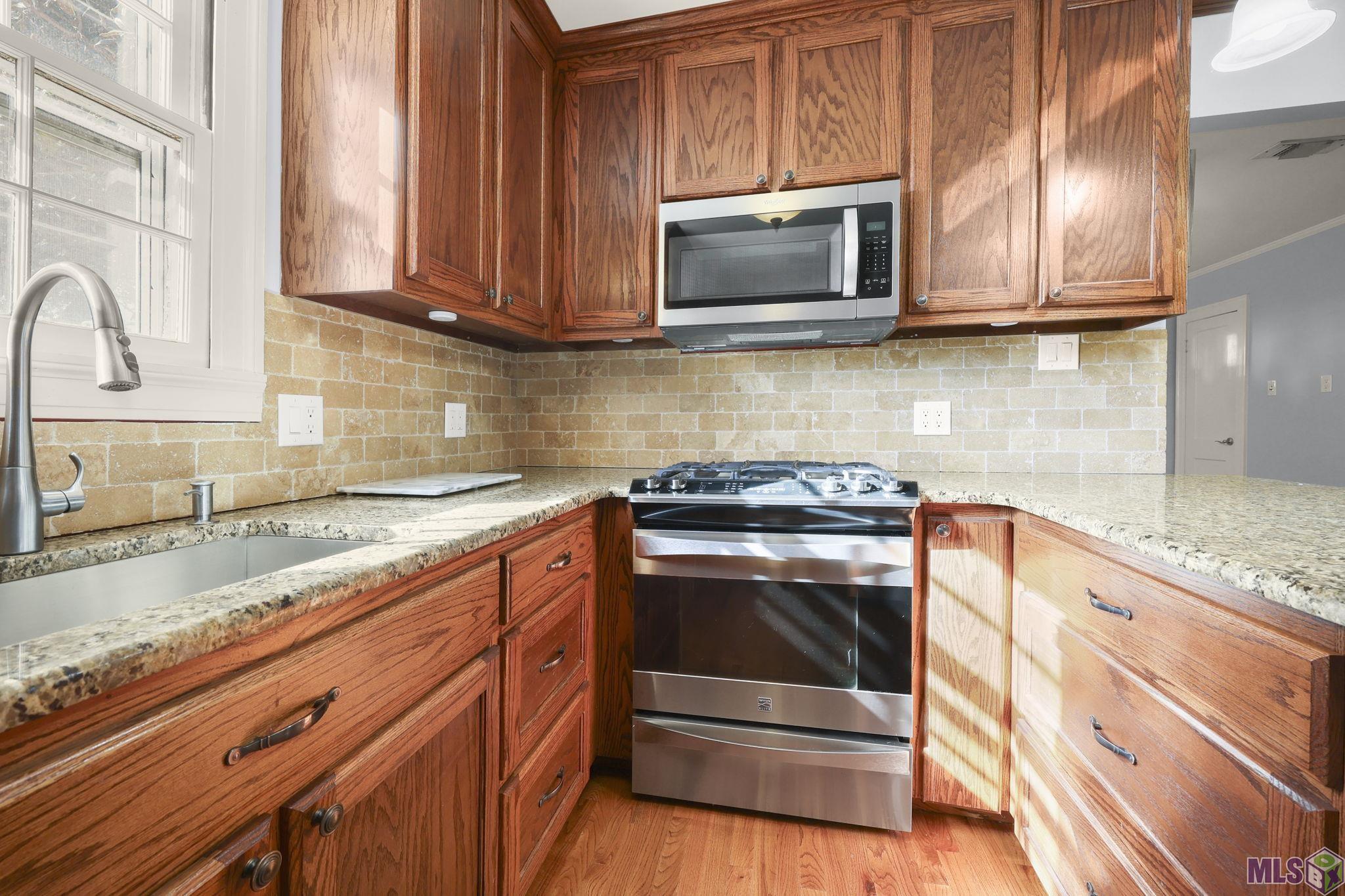 Homes for sale in Port Allen, LA | 835 Whitehead Blvd, Port Allen, LA 70767 | MLS# BR2025021160