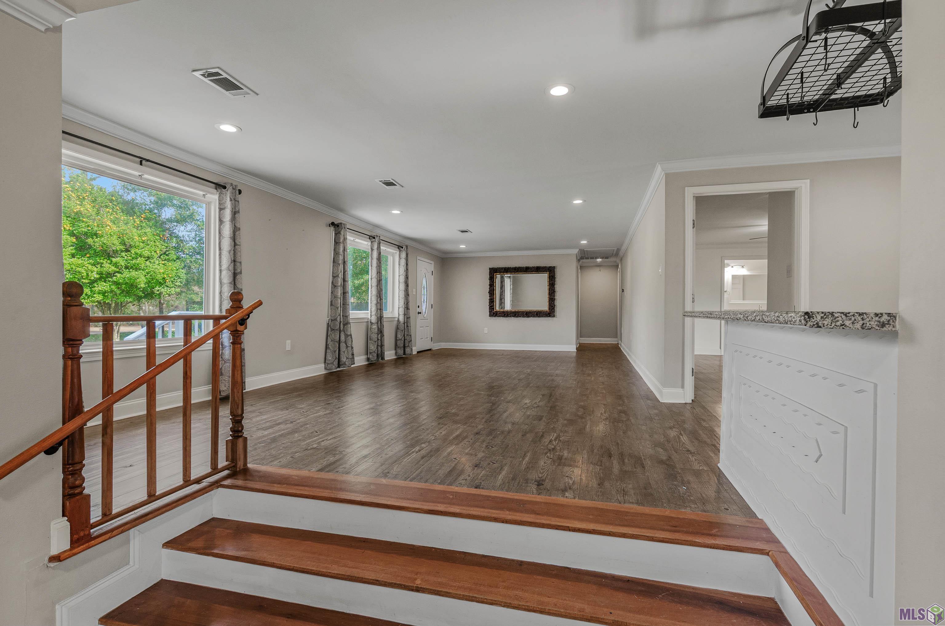 Homes for sale in Denham Springs, LA | 11274 Arnold Rd, Denham Springs, LA 70726 | MLS# BR2025021619