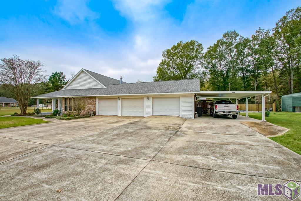 Homes for sale in Zachary, LA | 11737 D'Everaux Ave, Zachary, LA 70791 | MLS# BR2025021799