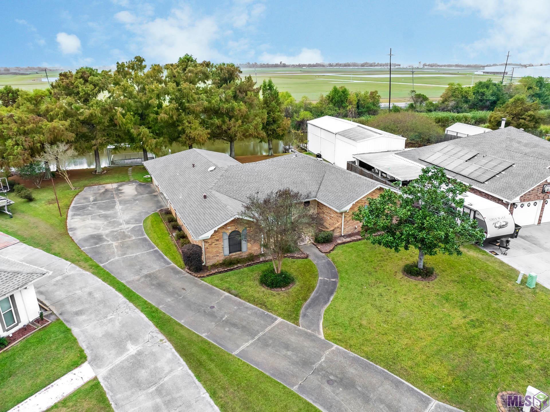 Homes for sale in Houma, LA | 110 Colyell Dr, Houma, LA 70363 | MLS# BY2025021840