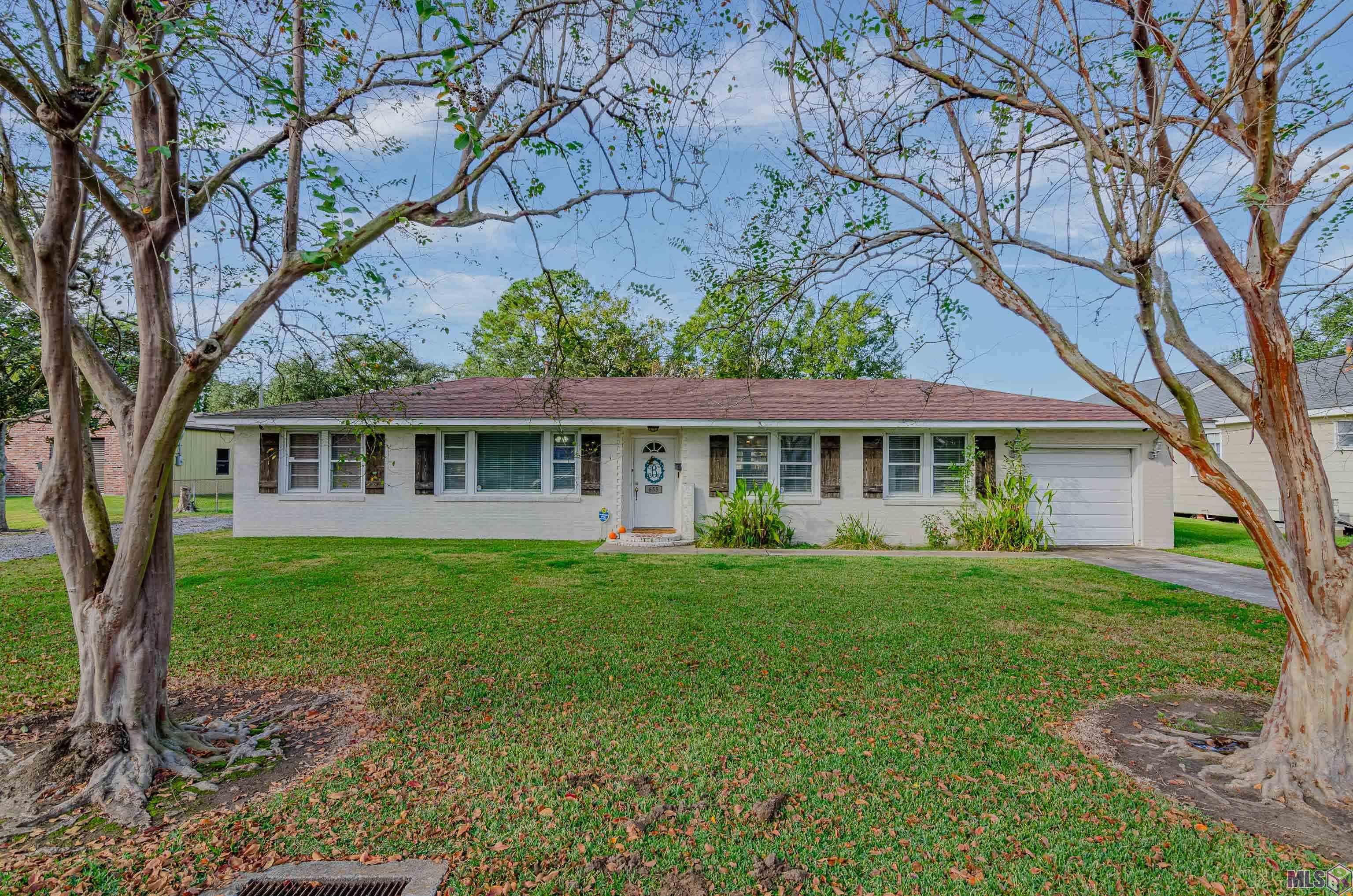 Homes for sale in Port Allen, LA | 655 7th St, Port Allen, LA 70767 | MLS# BR2025021855