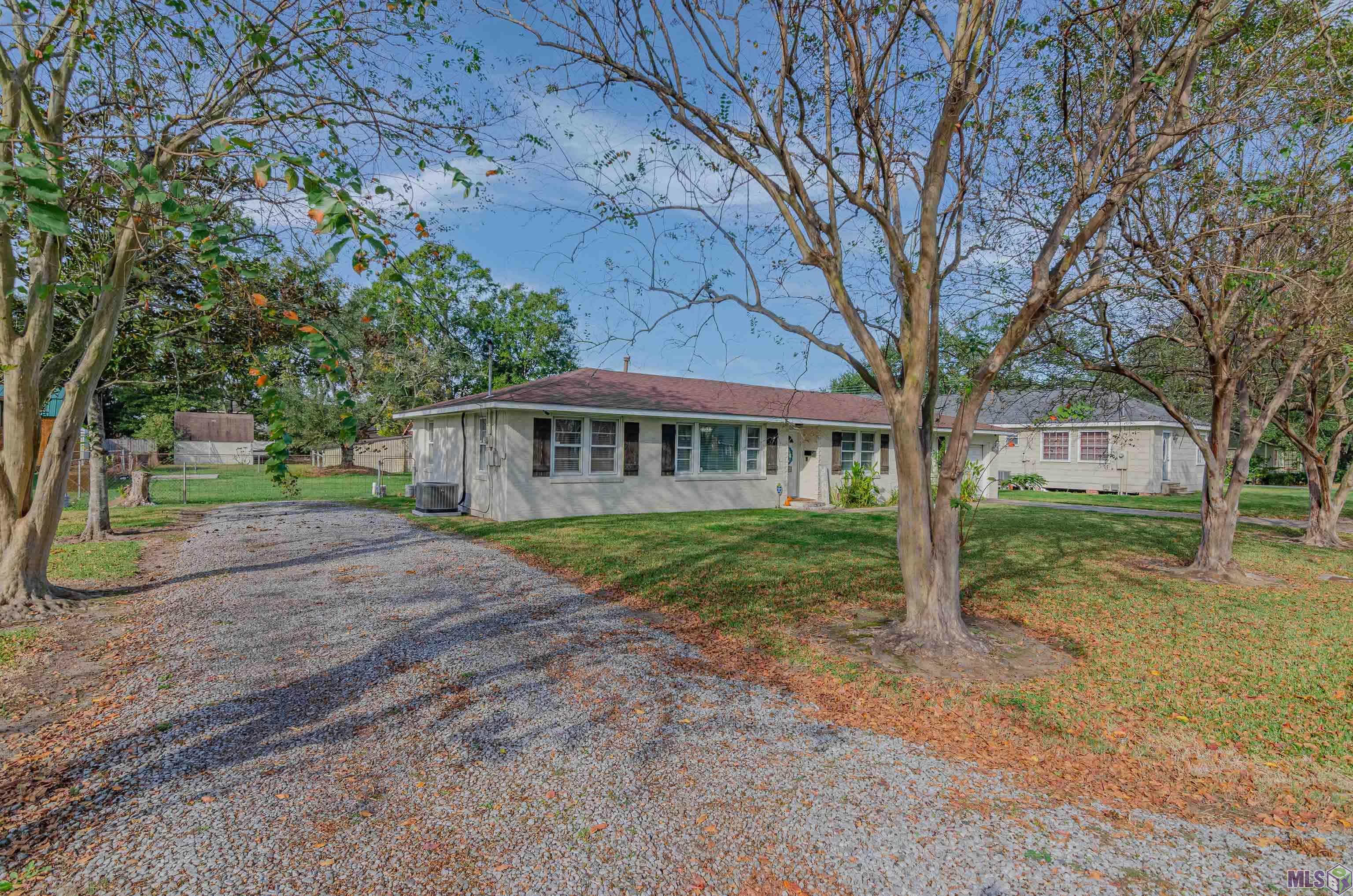 Homes for sale in Port Allen, LA | 655 7th St, Port Allen, LA 70767 | MLS# BR2025021855