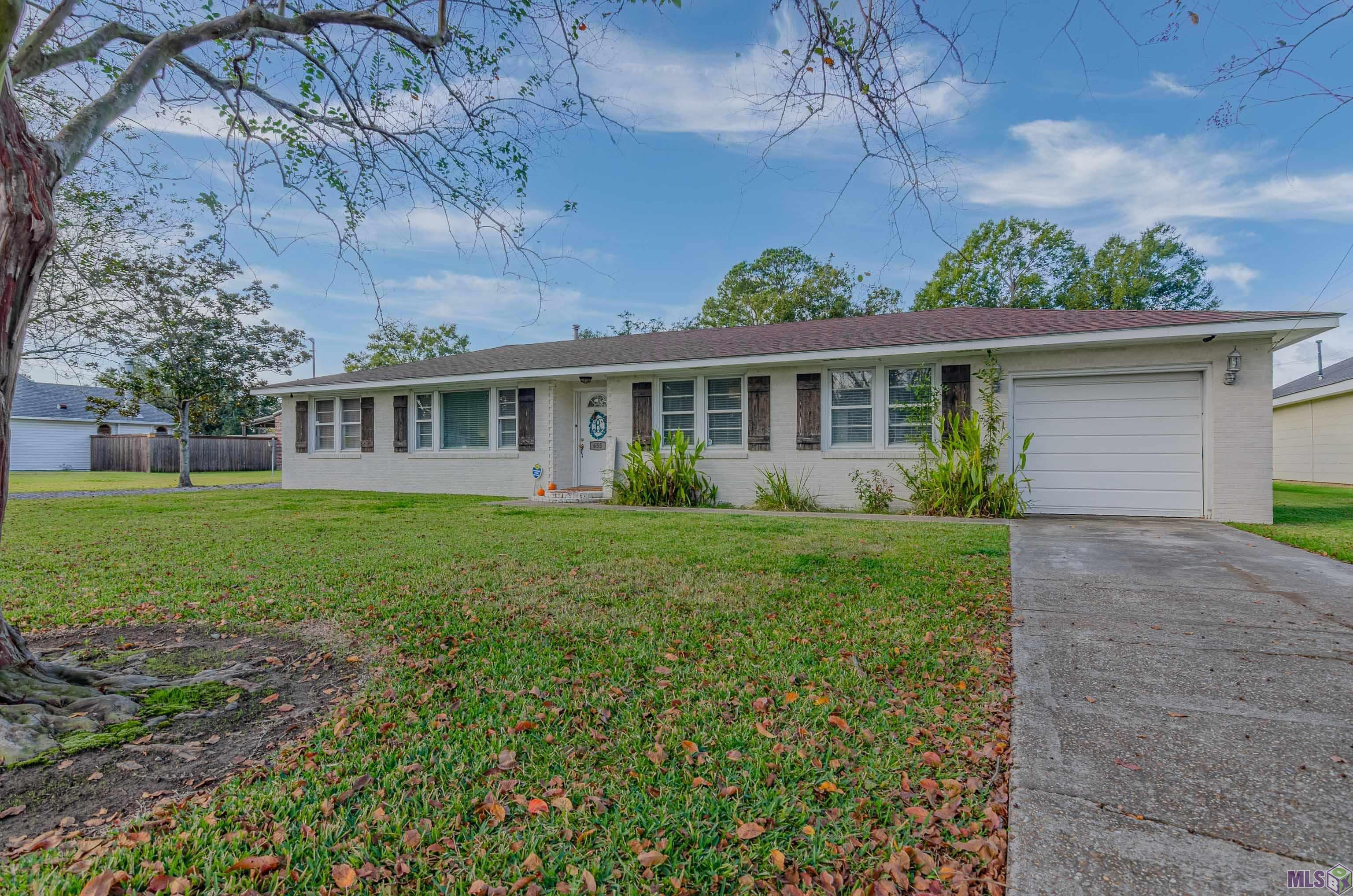 Homes for sale in Port Allen, LA | 655 7Th St, Port Allen, LA 70767 | MLS# BR2025021855