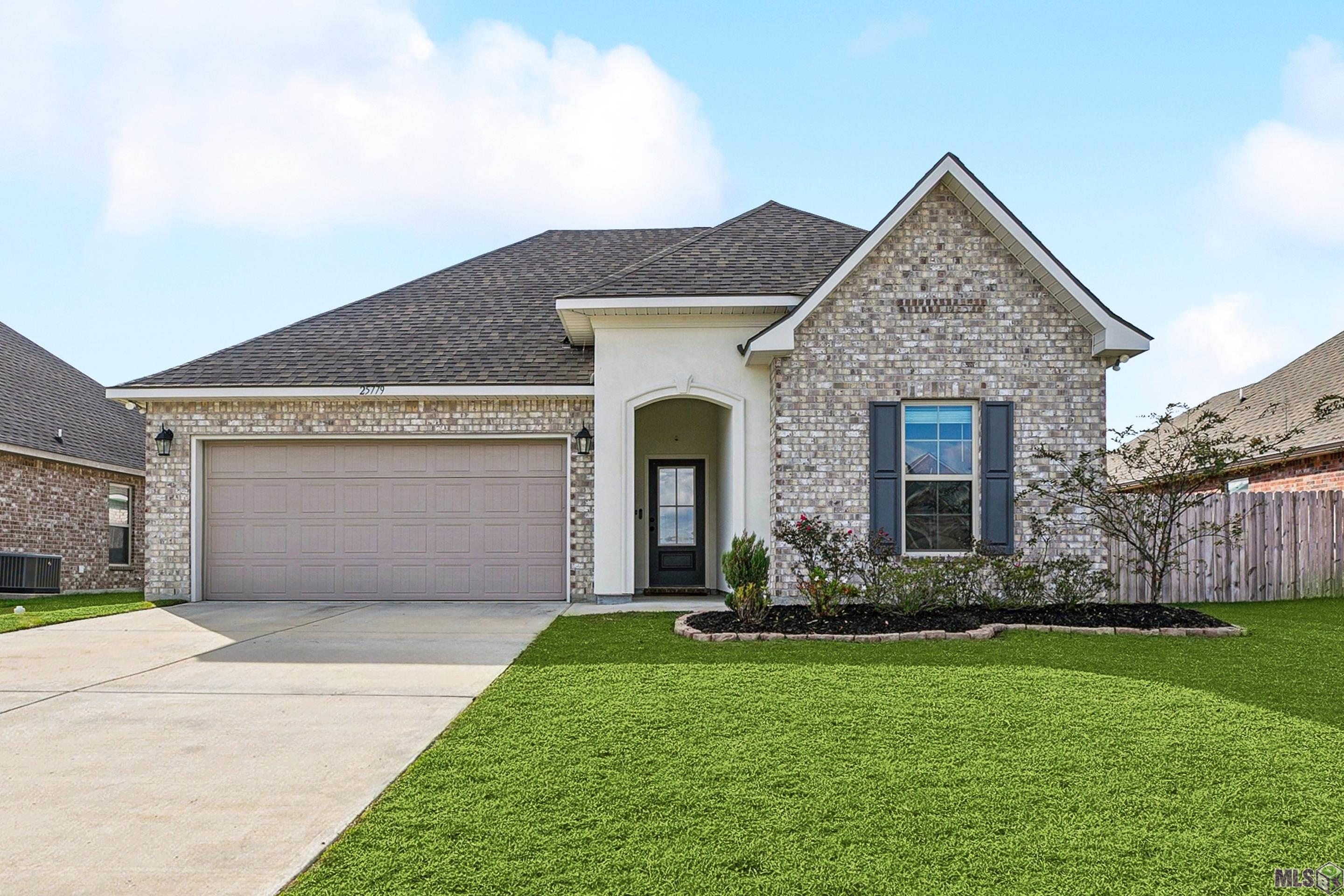 Homes for sale in Denham Springs, LA | 25779 Pristine St, Denham Springs, LA 70726 | MLS# BR2025021869