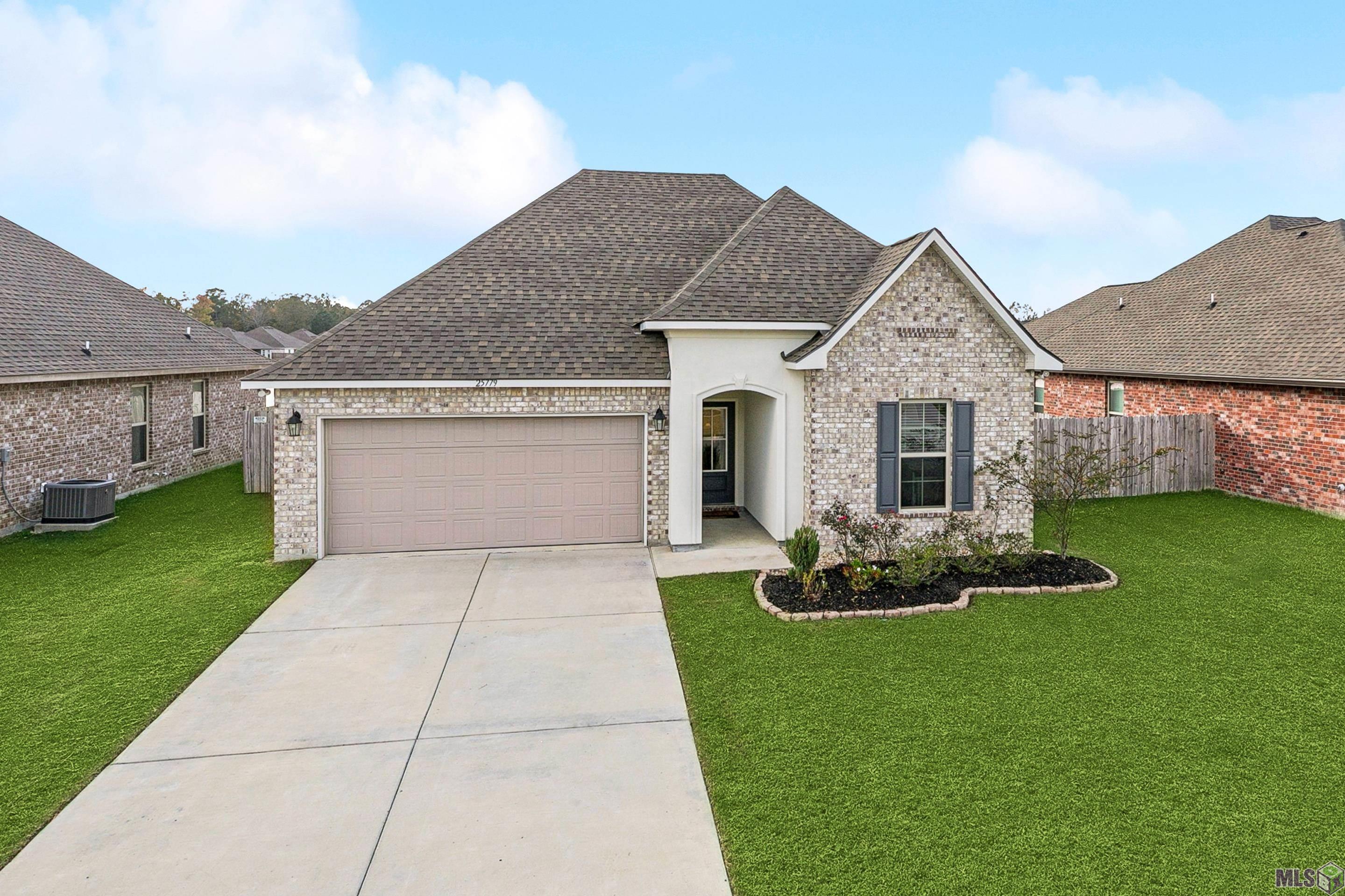 Homes for sale in Denham Springs, LA | 25779 Pristine St, Denham Springs, LA 70726 | MLS# BR2025021869