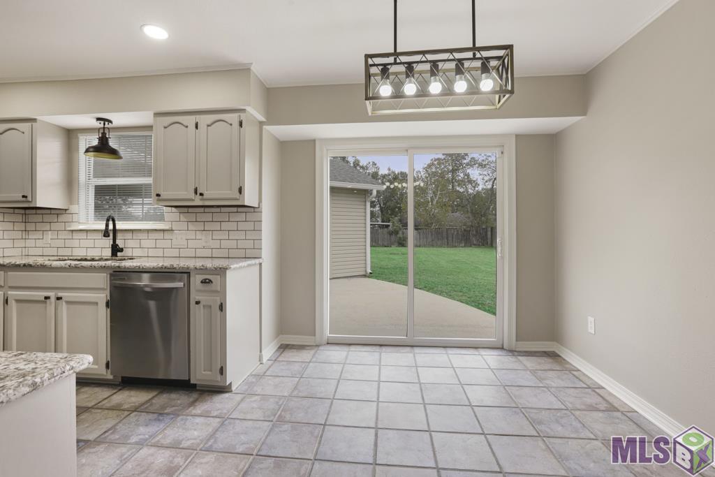 Homes for sale in Prairieville, LA | 16199 N Galvez Ave, Prairieville, LA 70769 | MLS# BR2025021925