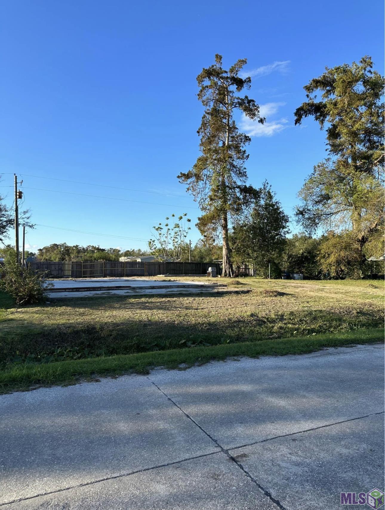 Homes for sale in Gray, LA | 305 Melanie Ln, Gray, LA 70359 | MLS# BY2025021950