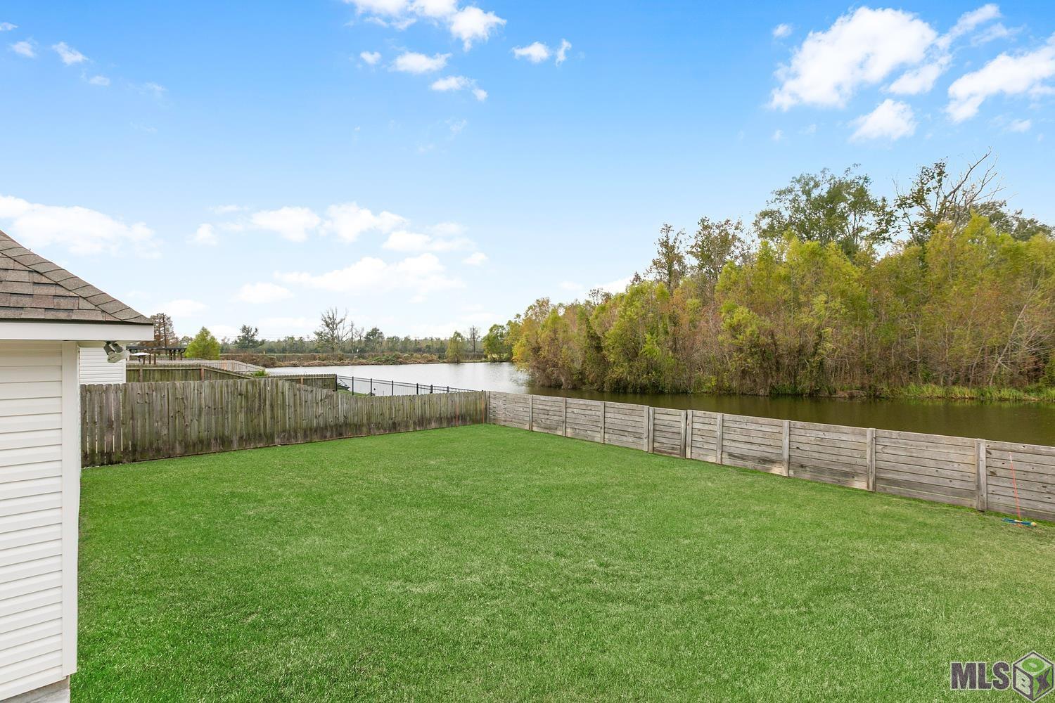 Homes for sale in Baton Rouge, LA | 1314 Shadow Bluff Dr, Baton Rouge, LA 70820 | MLS# BR2025021976