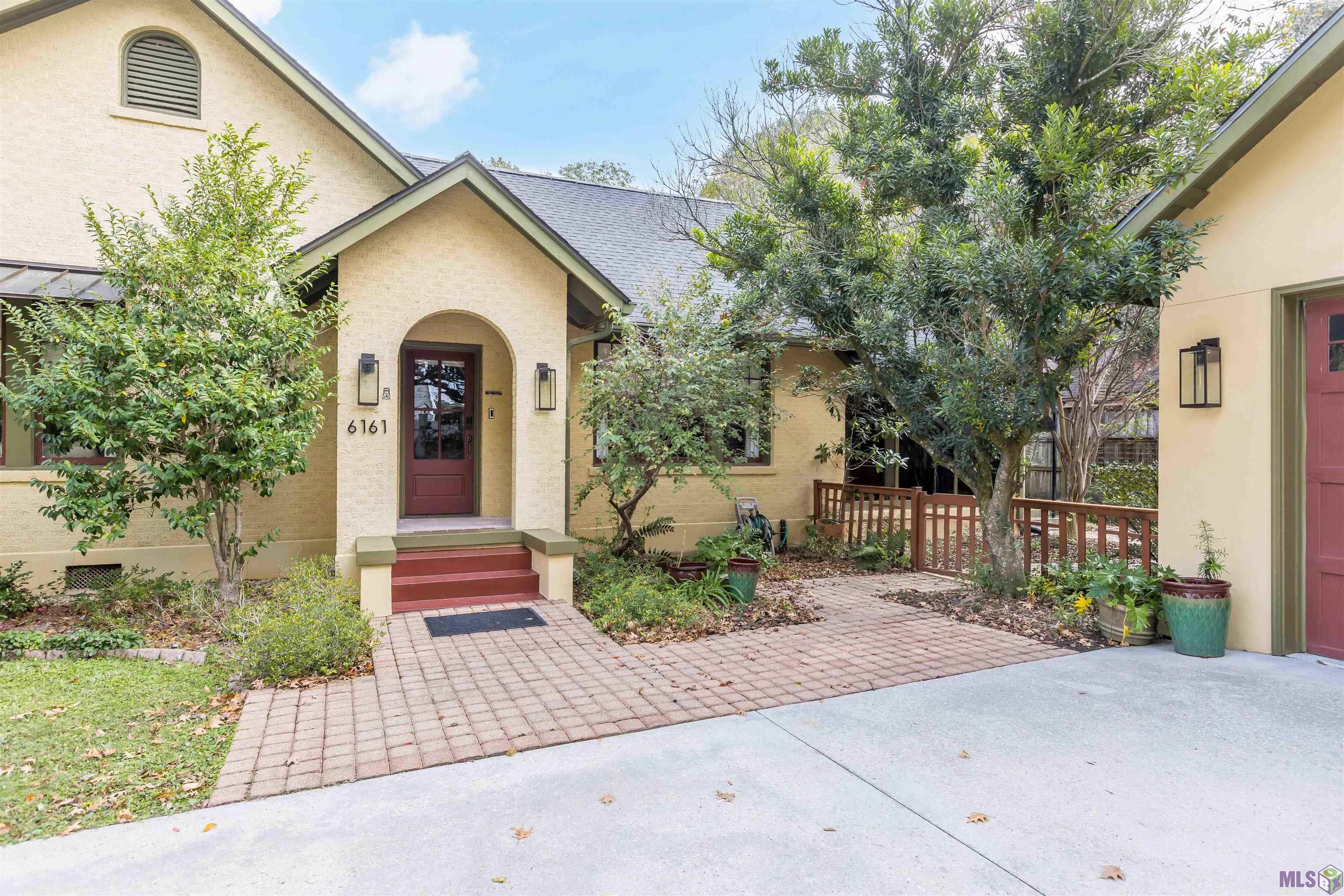 Homes for sale in Baton Rouge, LA | 6161 Moss Side Ln, Baton Rouge, LA 70808 | MLS# BR2025021978