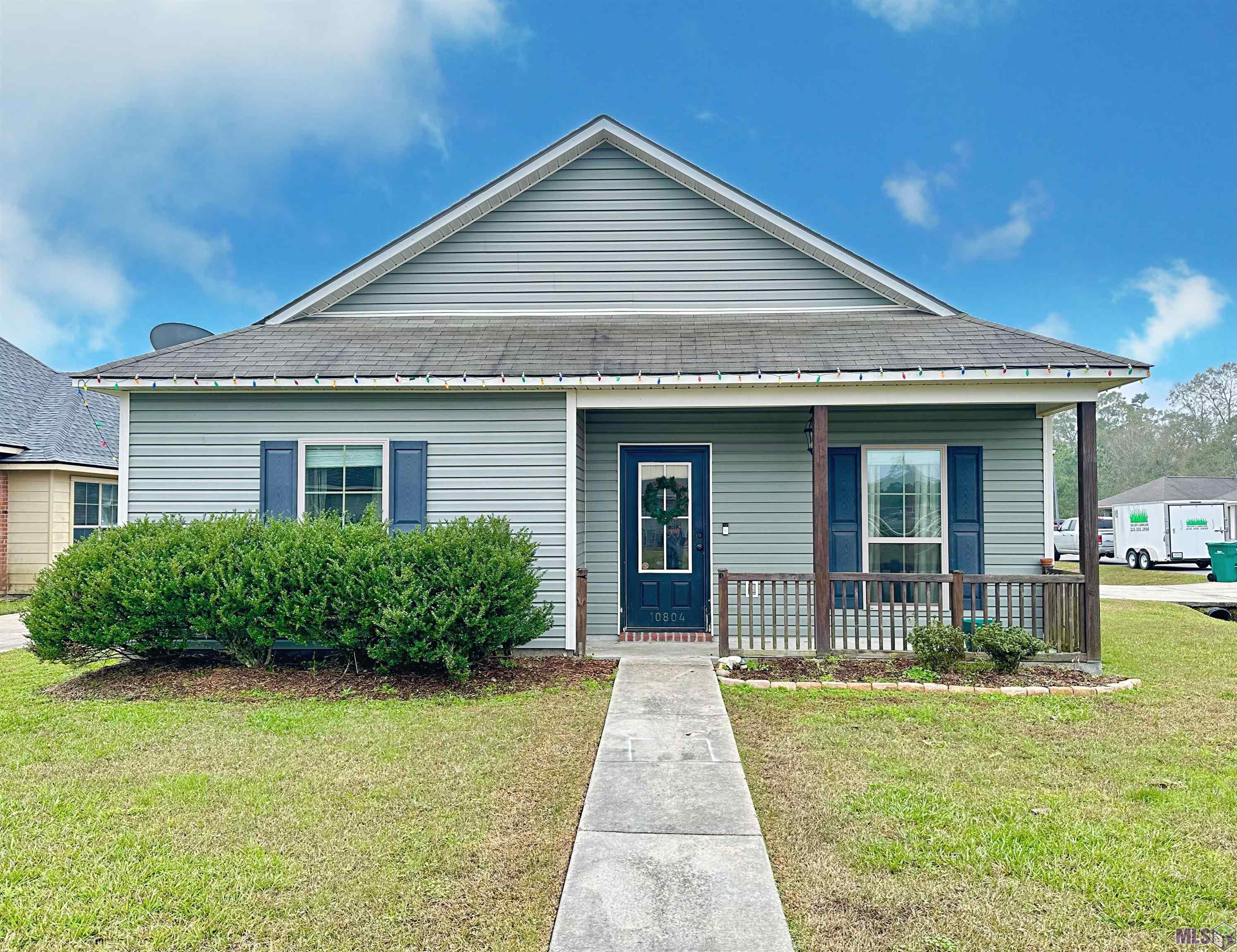 Homes for sale in Denham Springs, LA | 10804 Moss Pointe Dr, Denham Springs, LA 70726 | MLS# BR2022018613