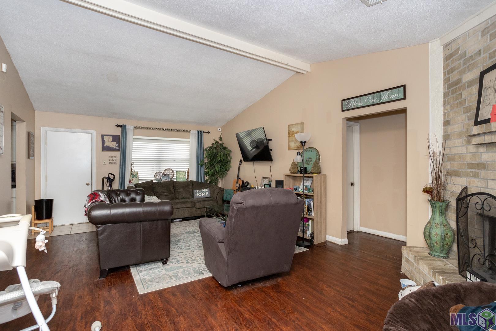 Homes for sale in Baton Rouge, LA | 13750 Chalmette Ave, Baton Rouge, LA 70810 | MLS# BR2023003587