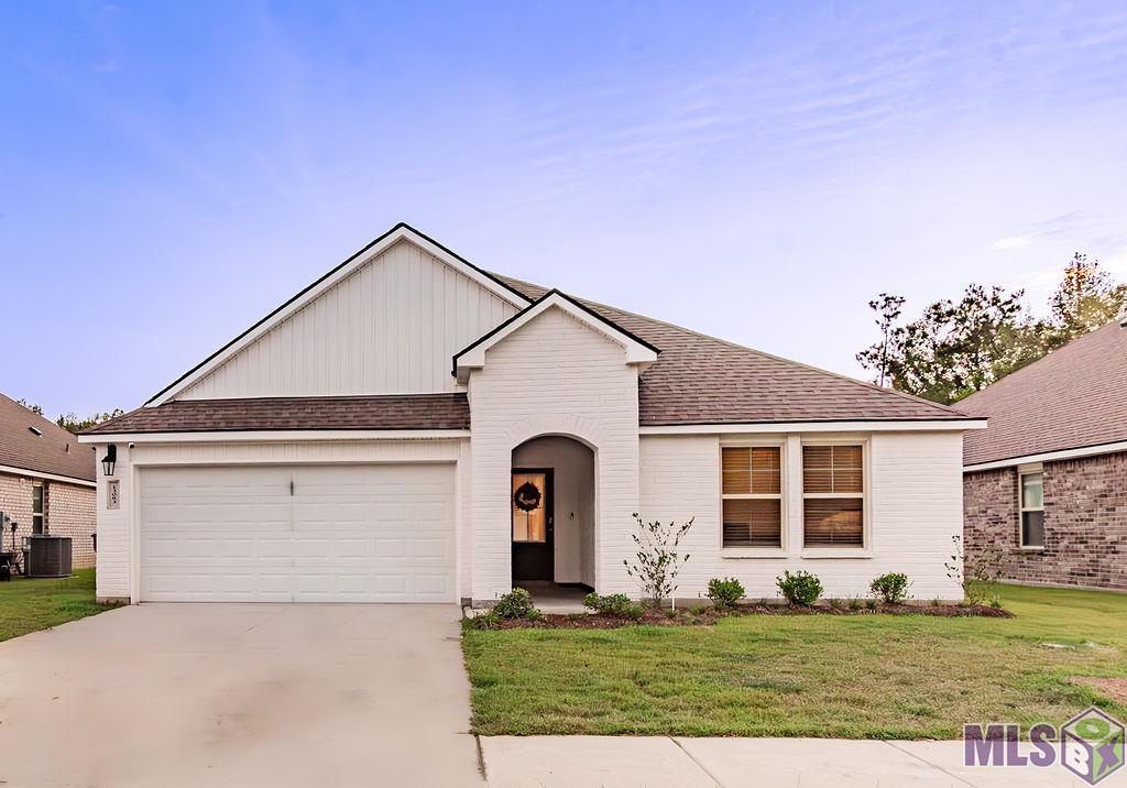 Homes for sale in Denham Springs, LA | 13083 Bayberry Ave, Denham Springs, LA 70706 | MLS# BR2023011764