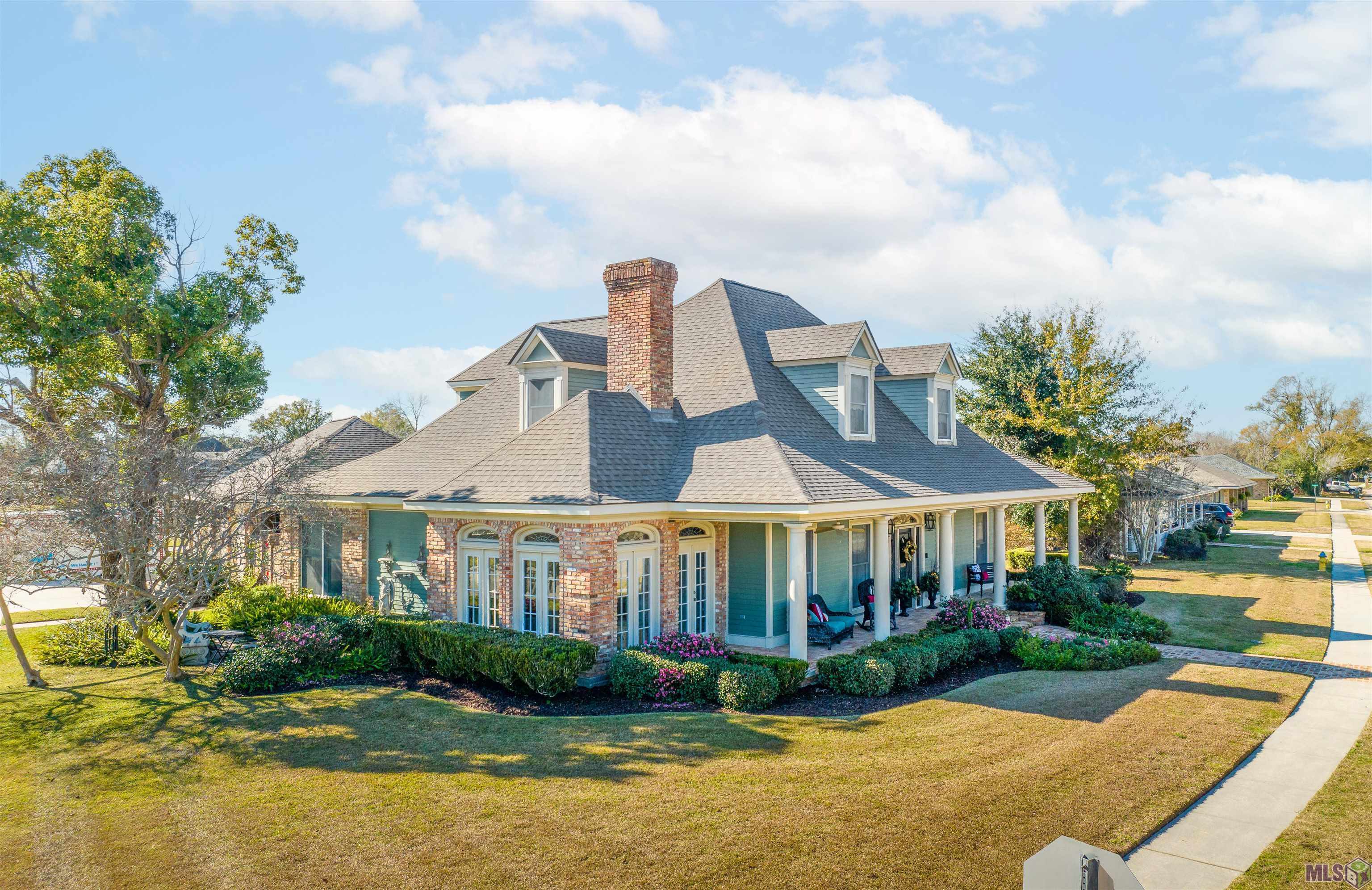 Homes for sale in Houma, LA | 804 San Antonio Boulevard, Houma, LA 70360 | MLS# BY2024000355