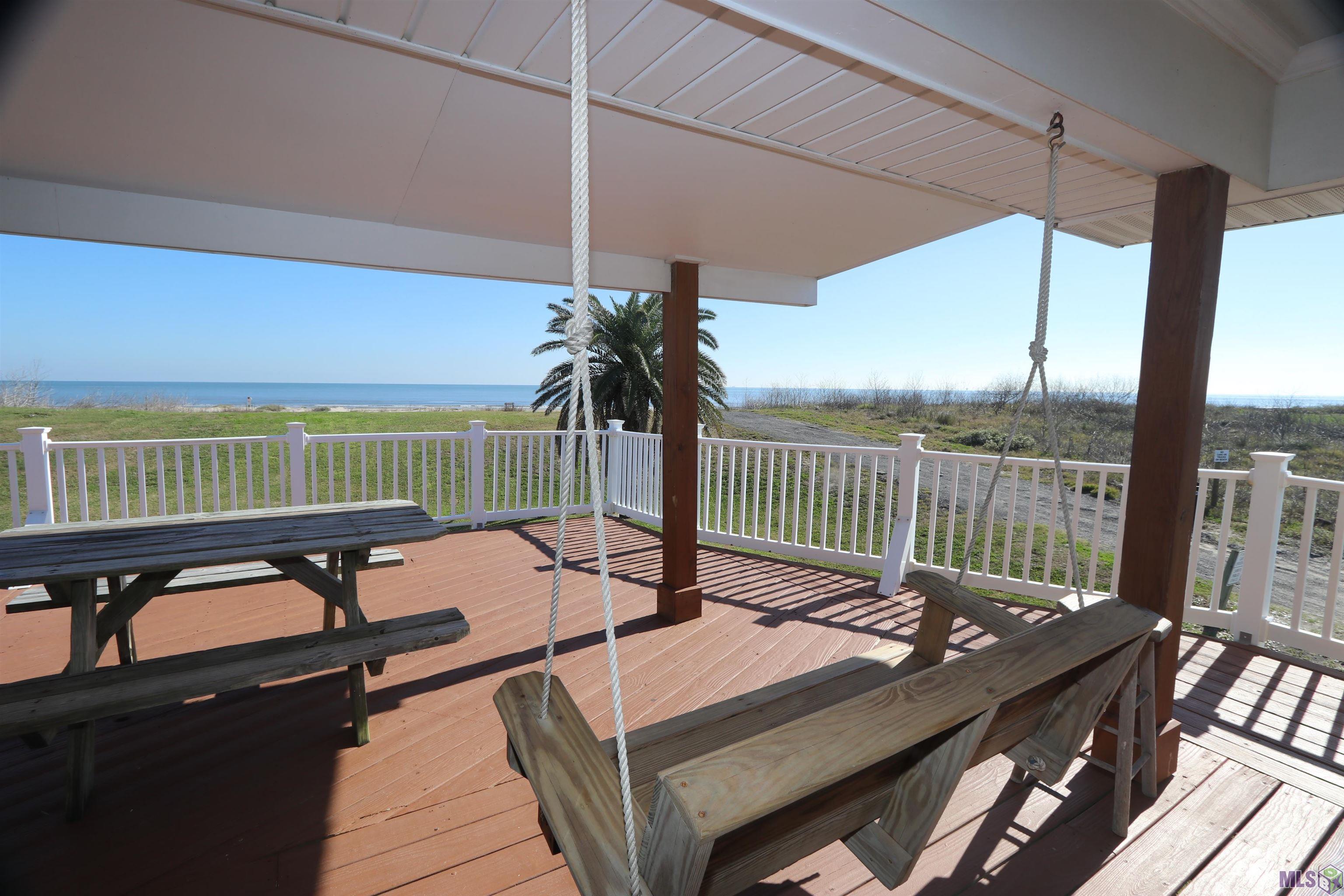 Homes for sale in Grand Isle, LA | 2716 Hwy 1, Grand Isle, LA 70358 | MLS# BY2024001587