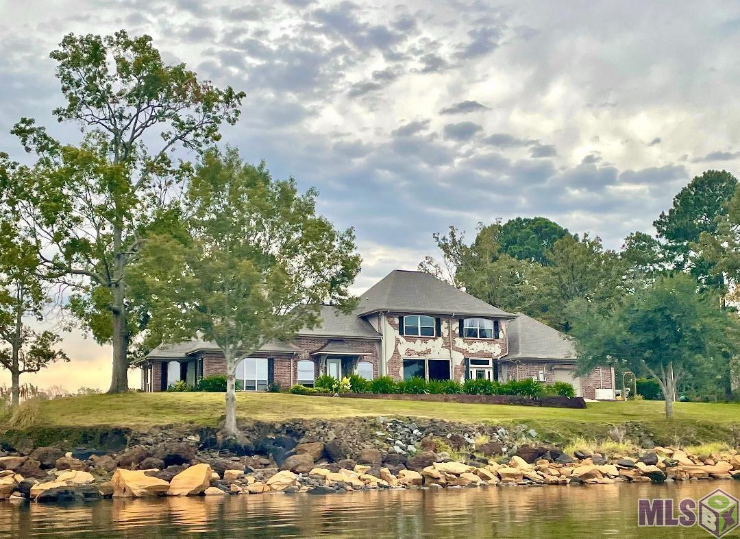 Homes for sale in Many, LA | 110 Northstar Ln, Many, LA 71449 | MLS# BR2024003619