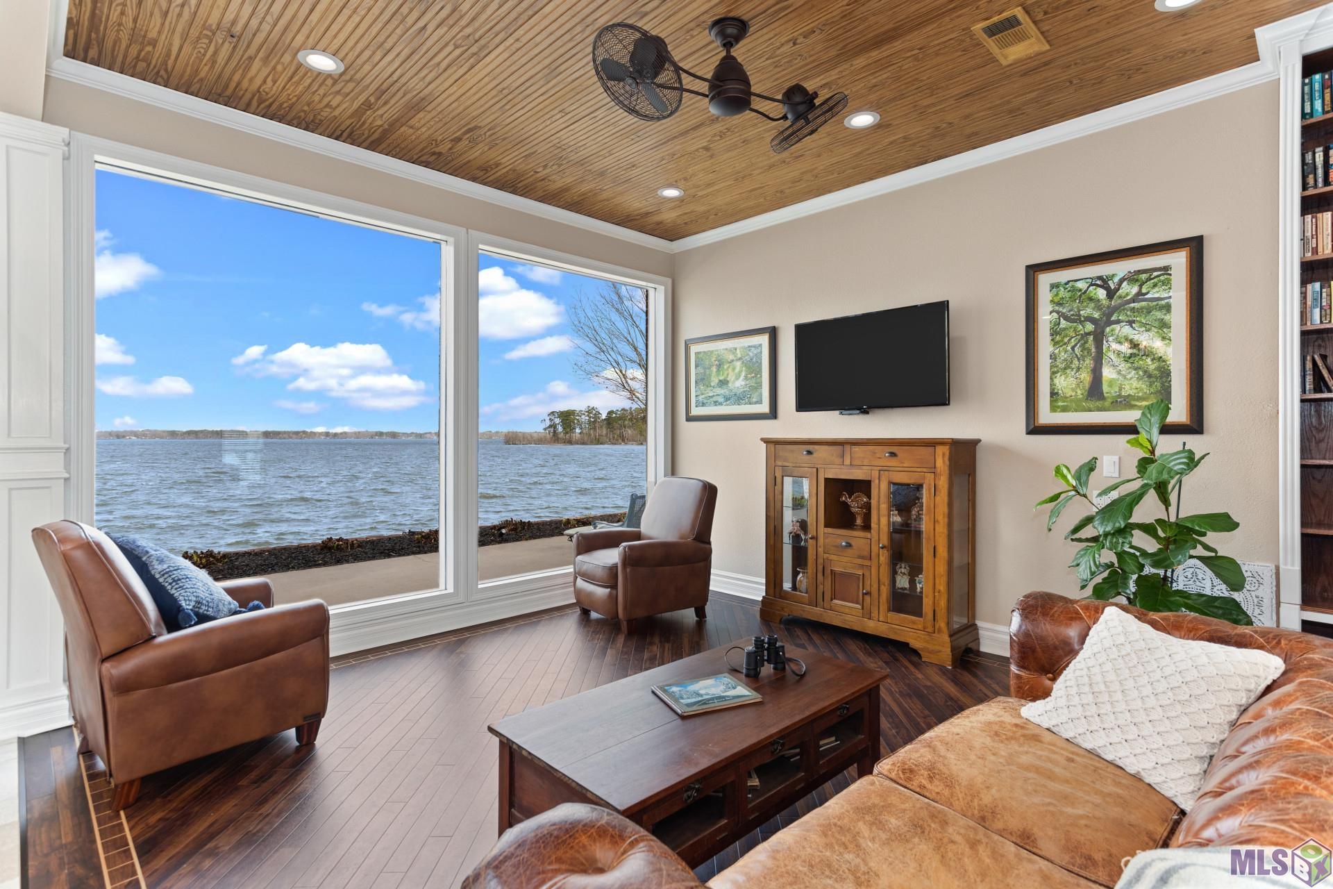 Homes for sale in Many, LA | 110 Northstar Ln, Many, LA 71449 | MLS# BR2024003619