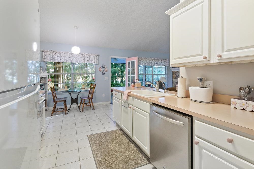 433 Altara Dr