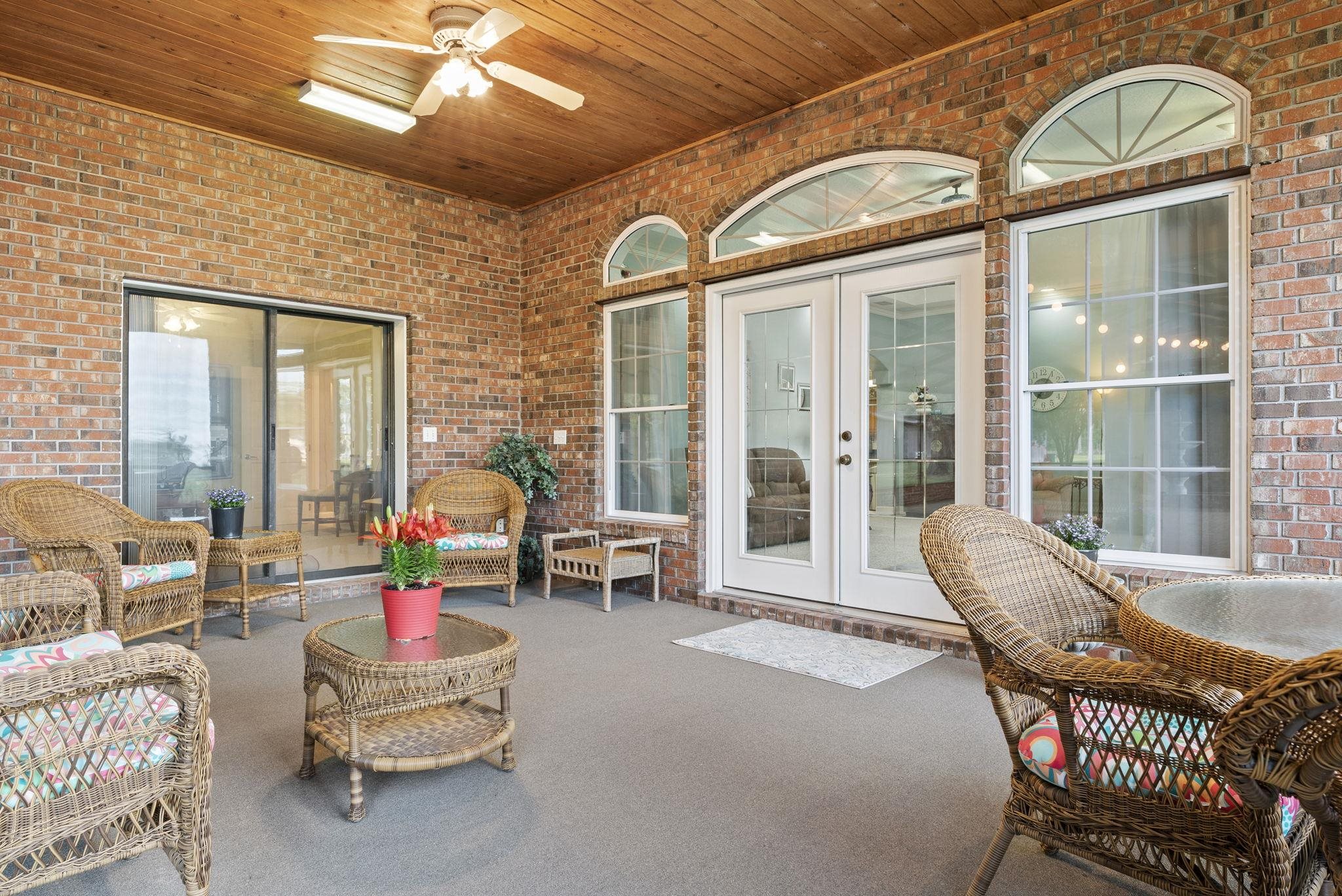 125 River Haven Ct