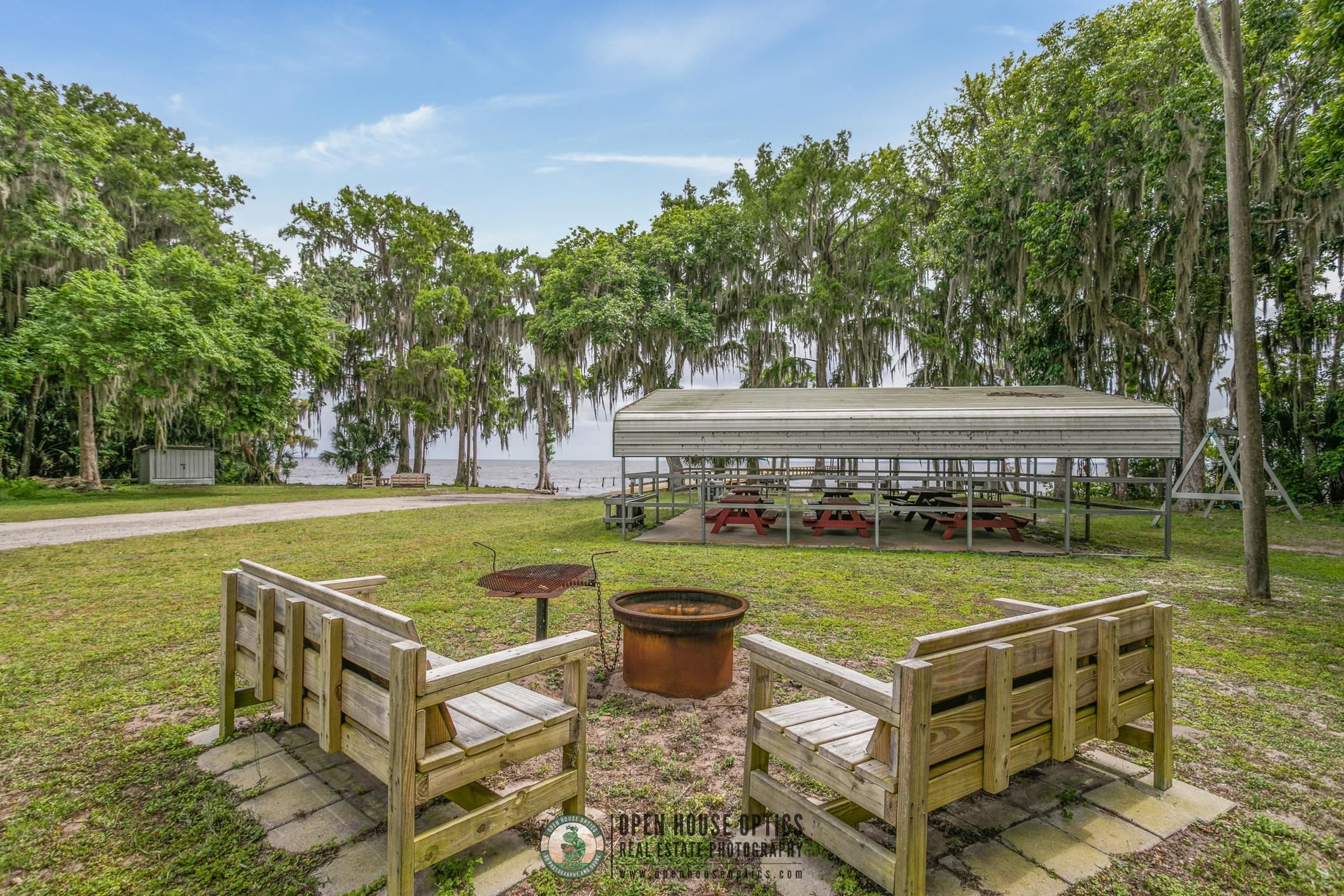 104 Huntington Dr