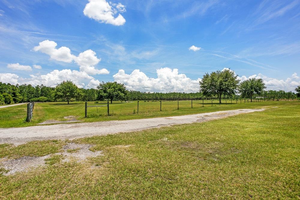 641 & 651 E State Rd 100