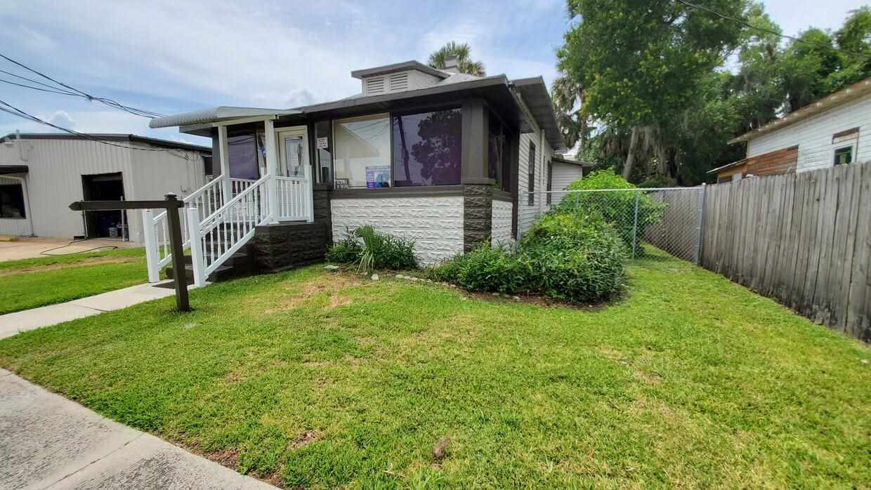 208 N 6th Street