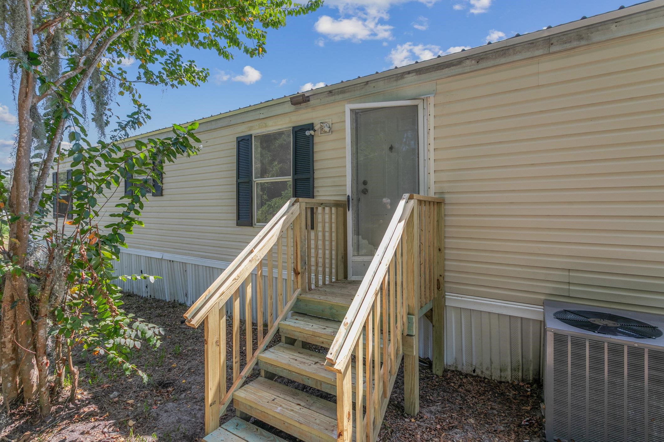 122 Barter Dr