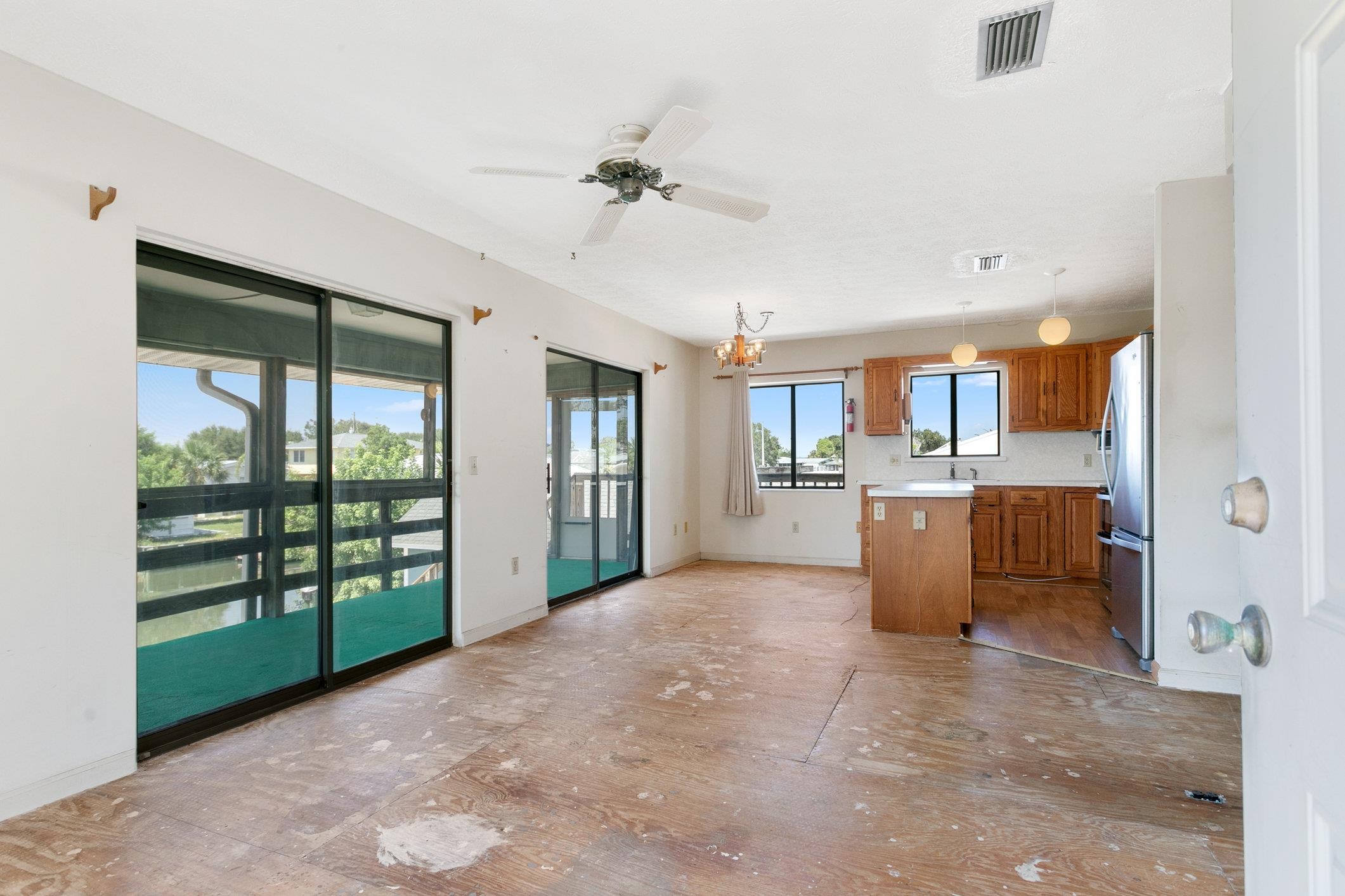 6337 Gomez Rd
