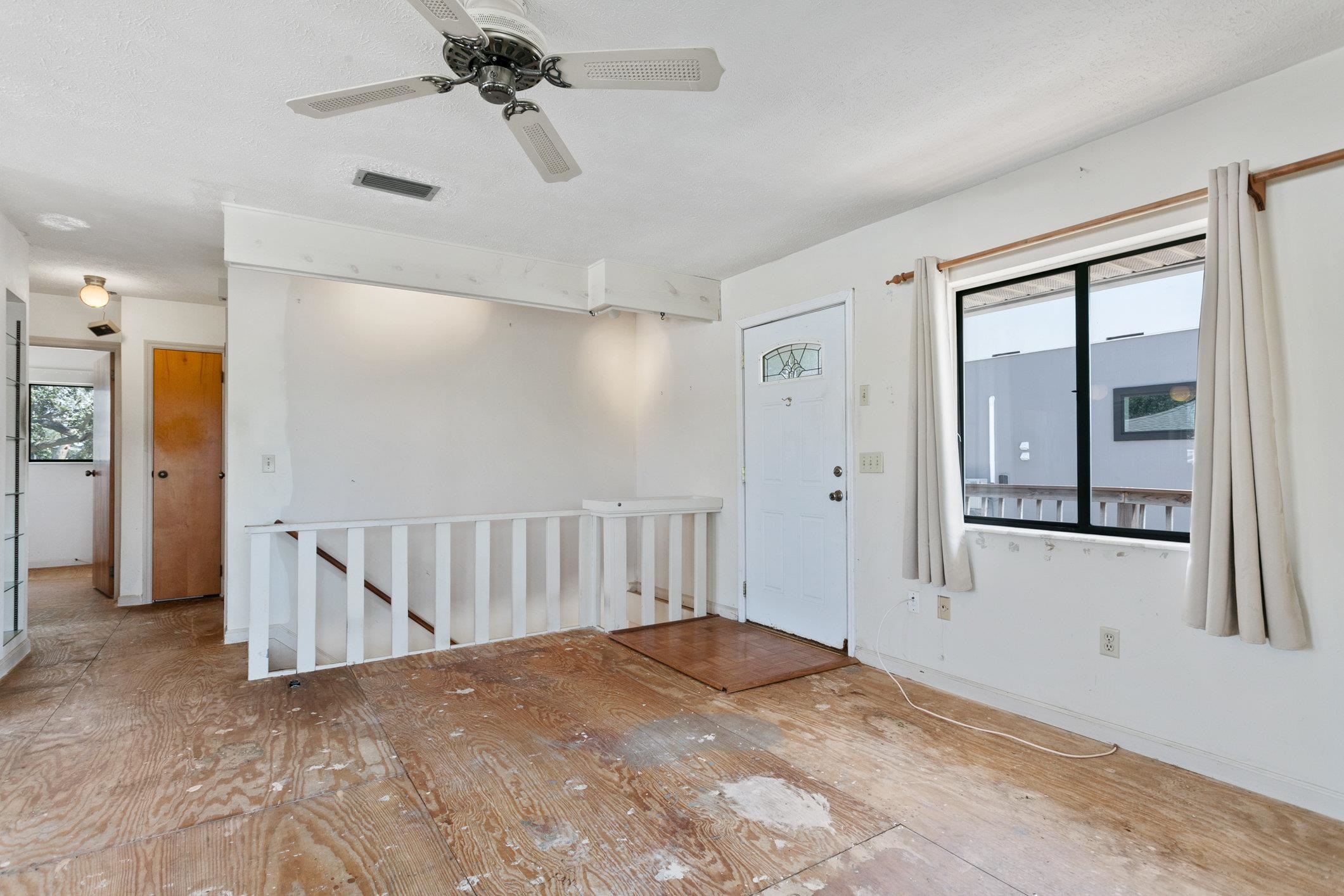 6337 Gomez Rd