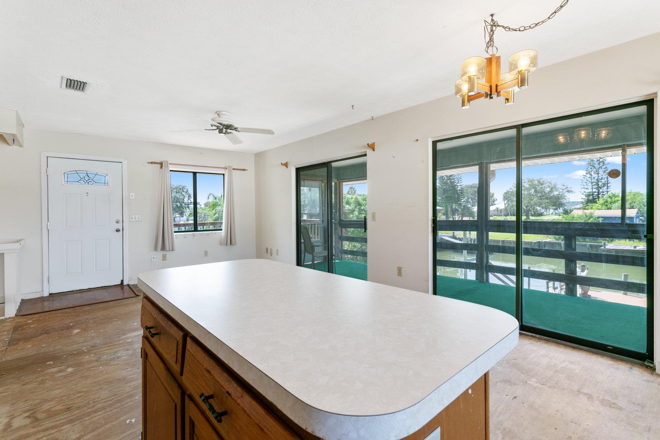 6337 Gomez Rd