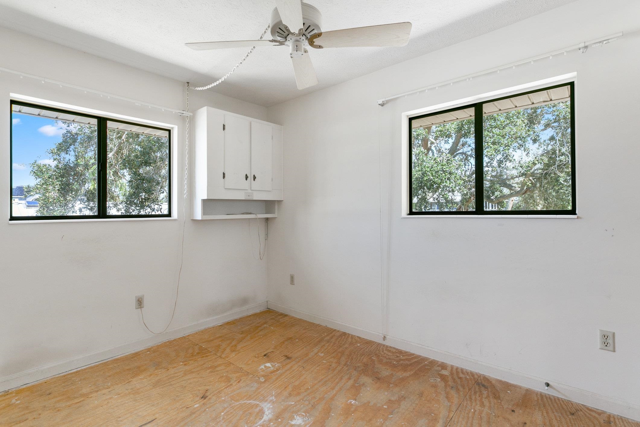 6337 Gomez Rd