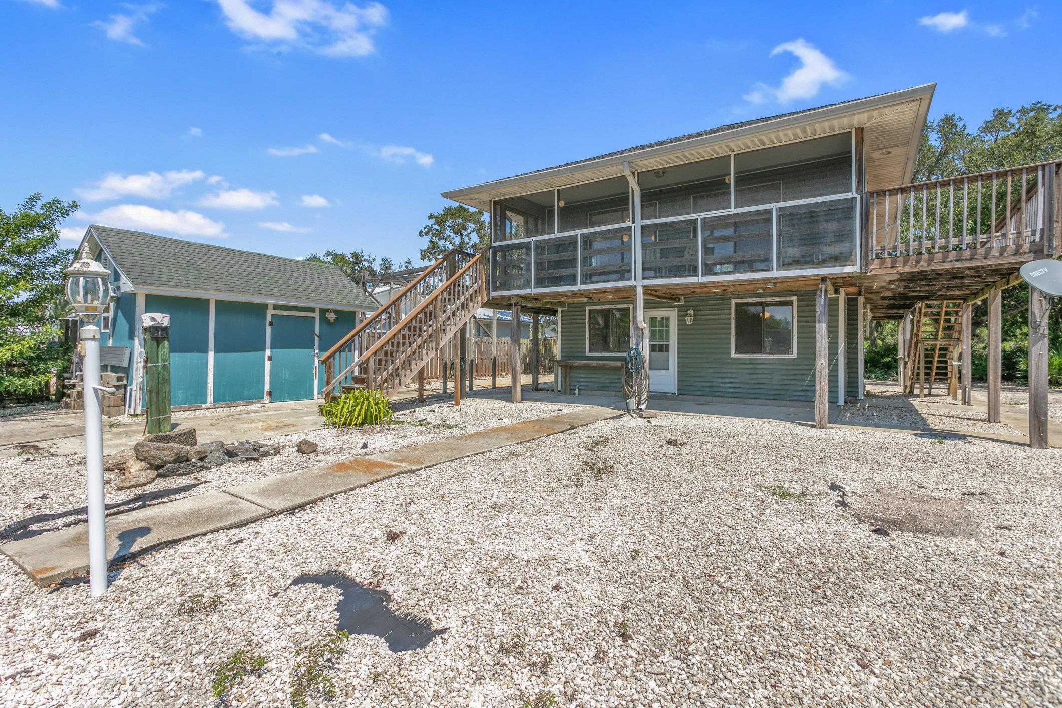 6337 Gomez Rd